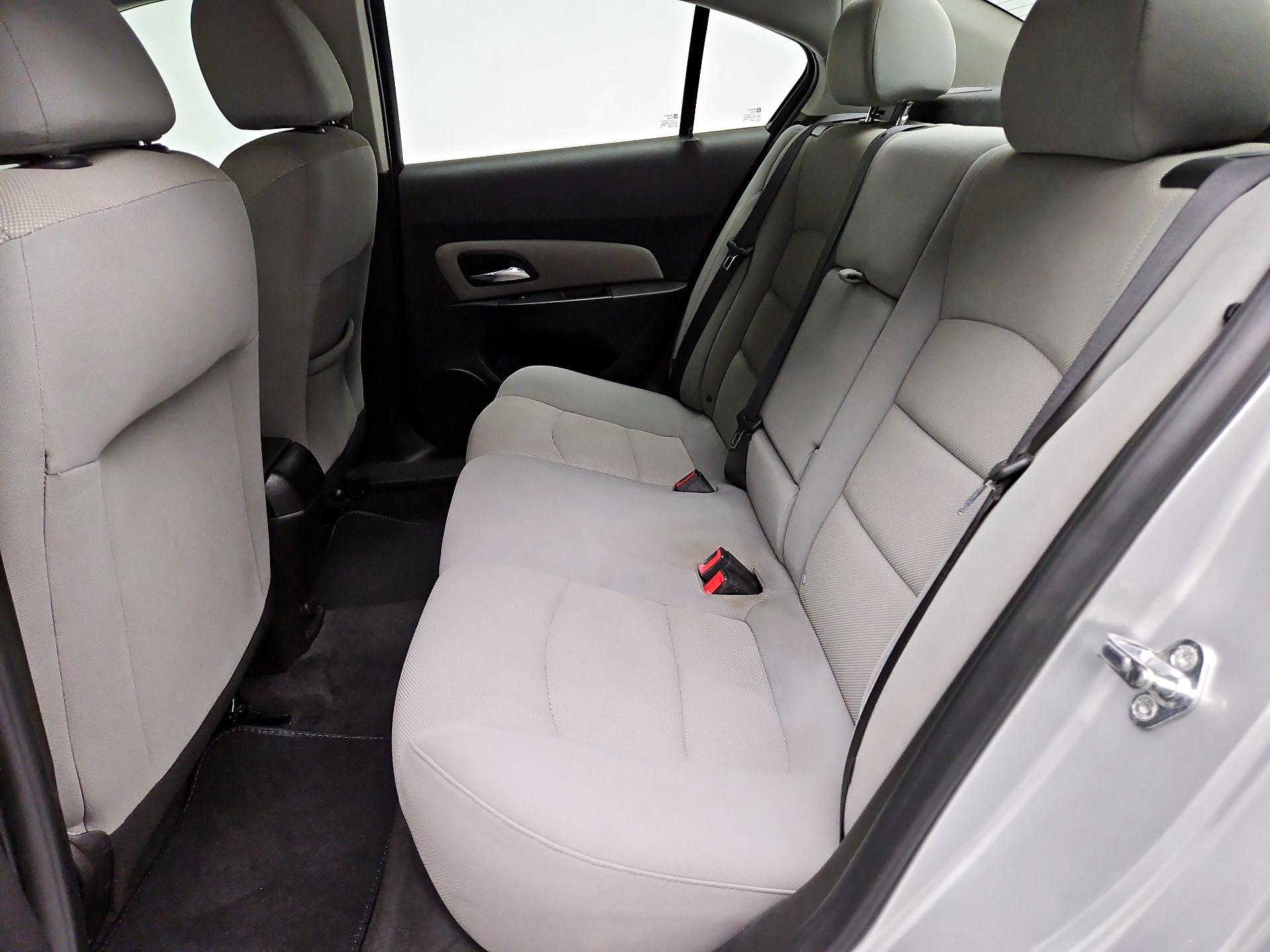 Thumbnail: 2016 Chevrolet Cruze - 18