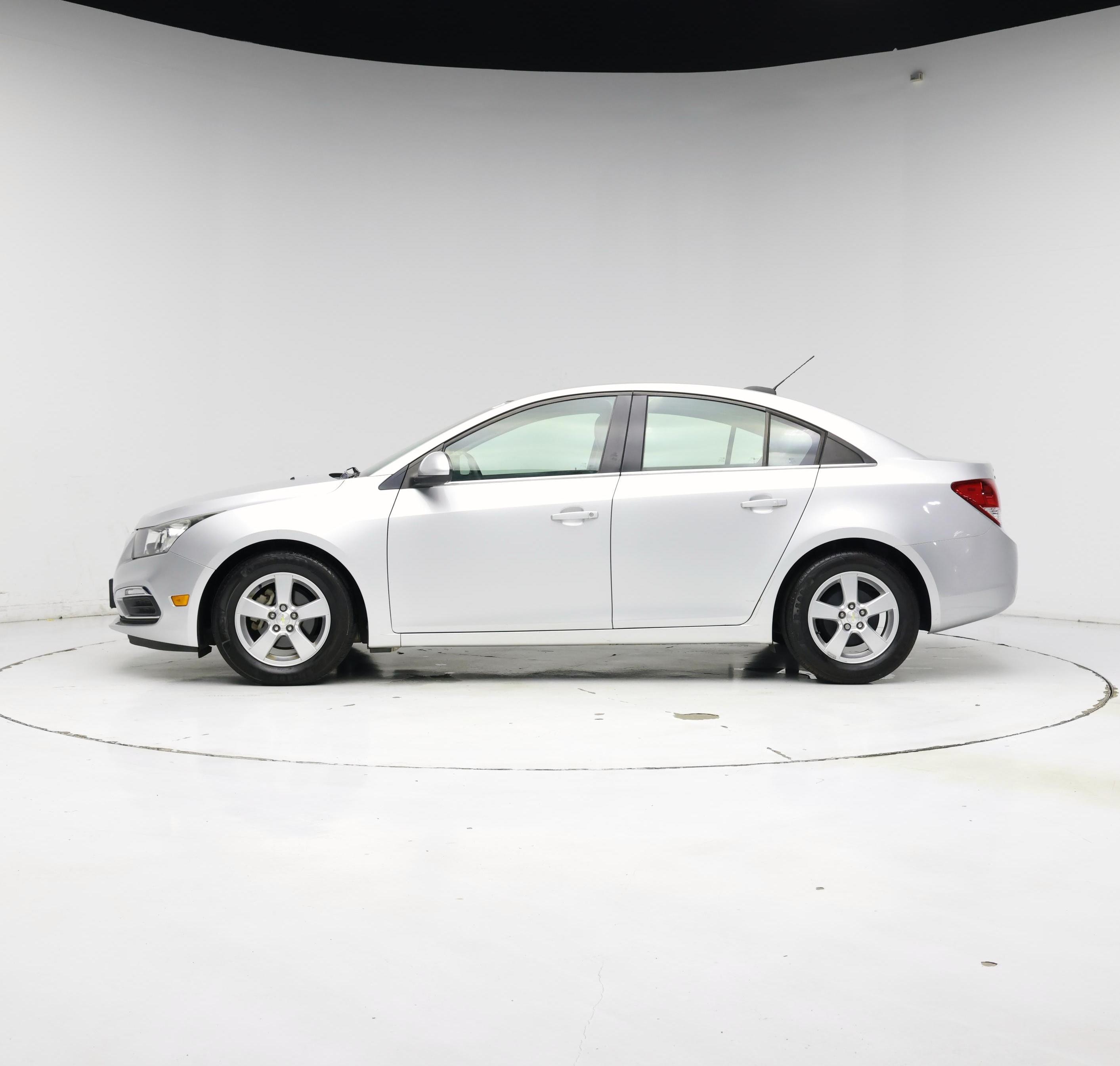 Thumbnail: 2016 Chevrolet Cruze - 3