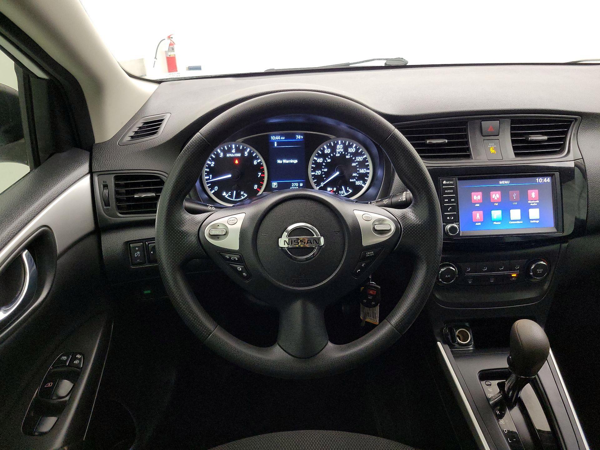 Thumbnail: 2019 Nissan Sentra - 10