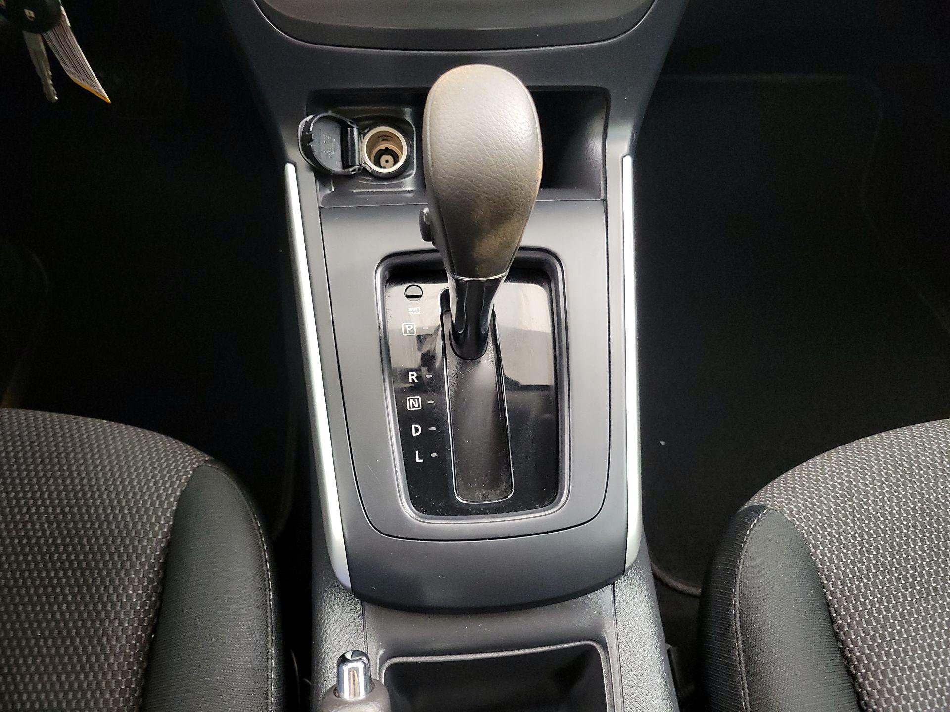 Thumbnail: 2019 Nissan Sentra - 17