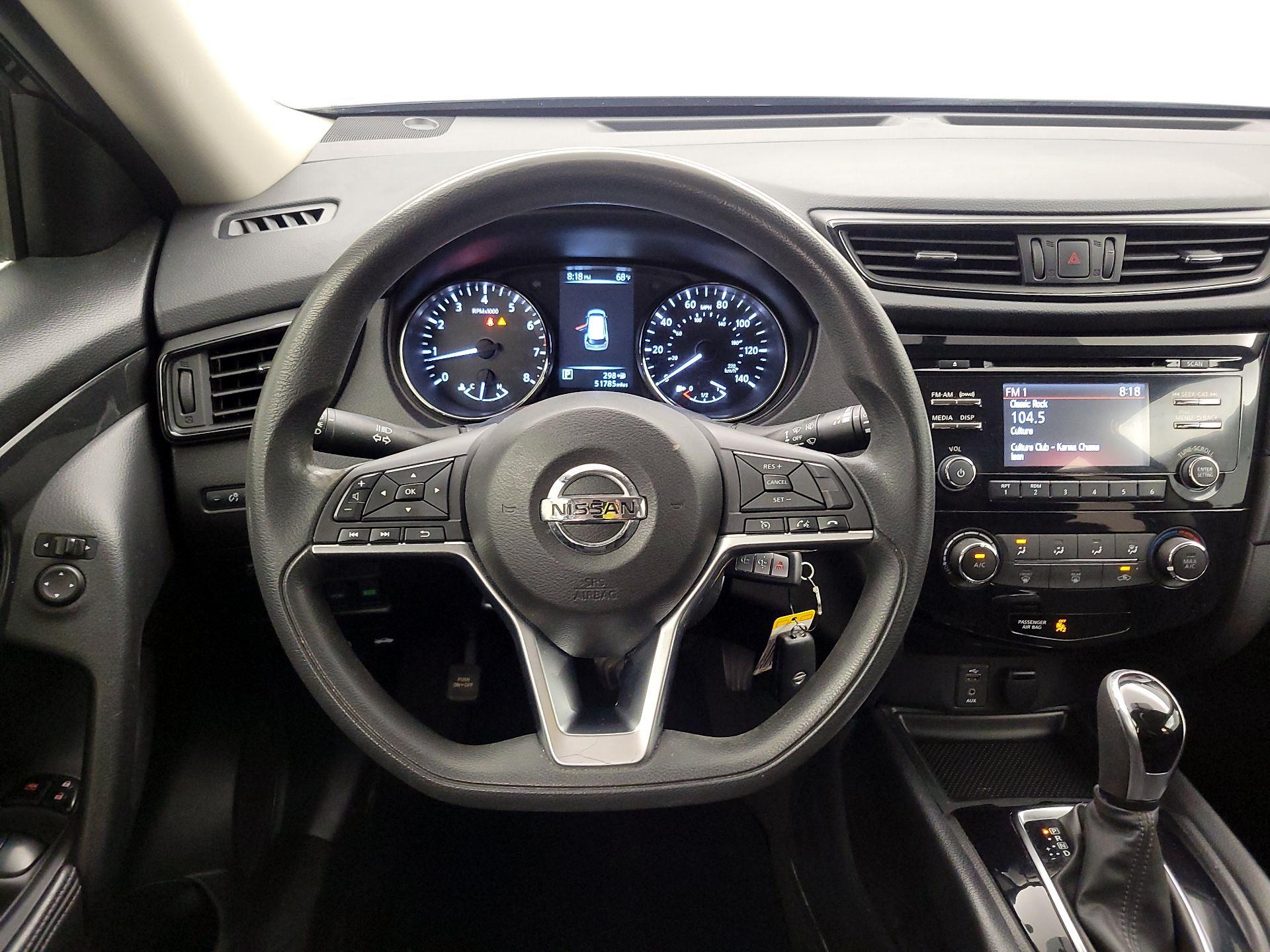 Thumbnail: 2017 Nissan Rogue - 10