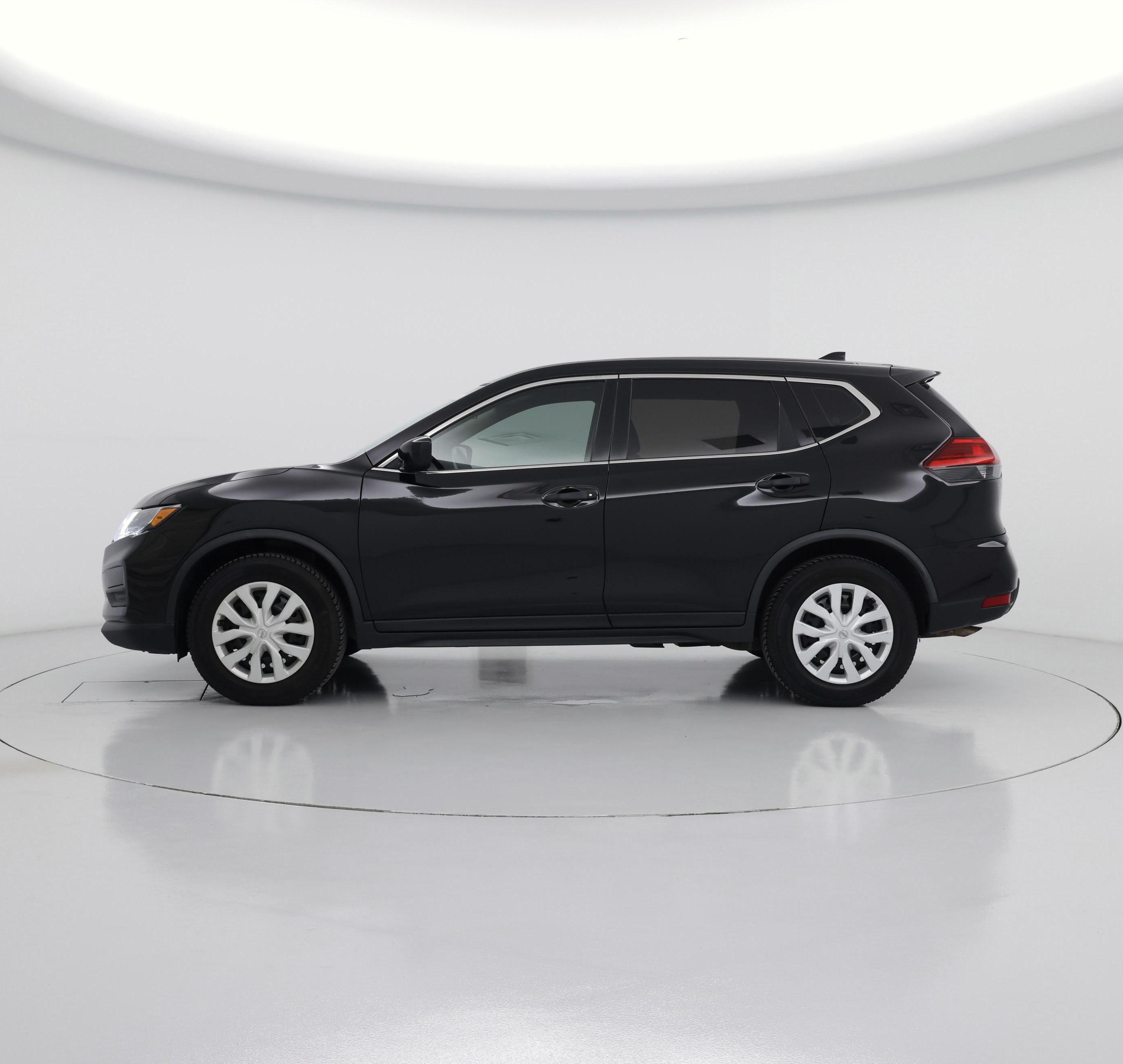 Thumbnail: 2017 Nissan Rogue - 3