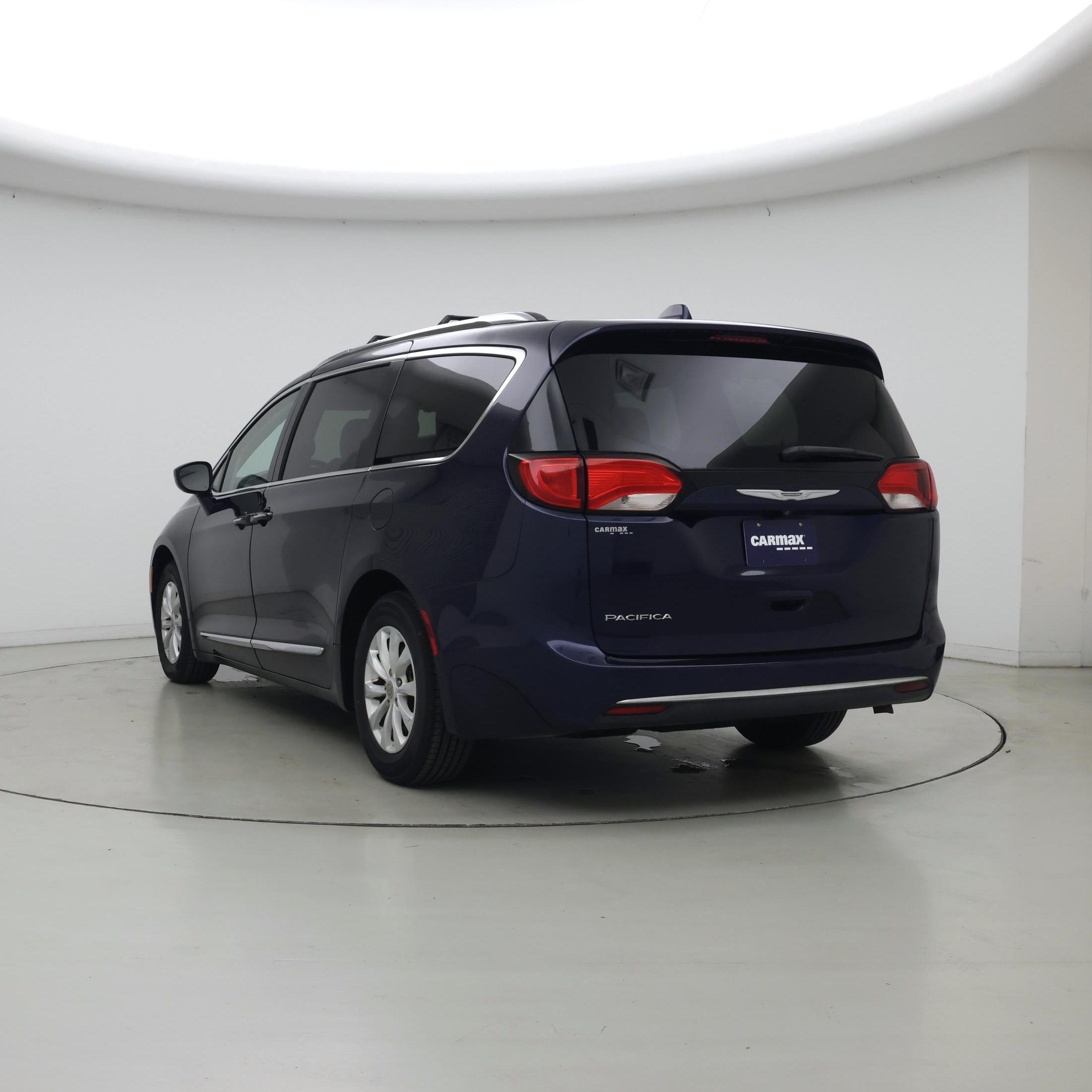 Thumbnail: 2018 Chrysler Pacifica - 2