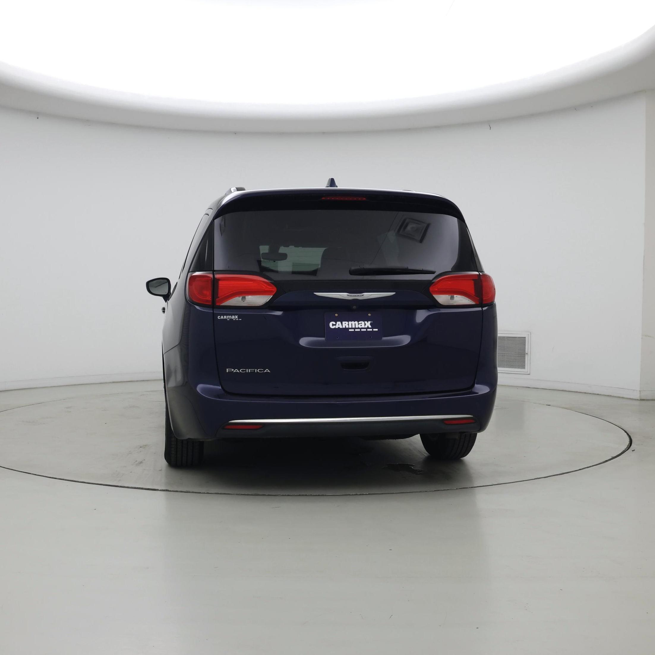 Thumbnail: 2018 Chrysler Pacifica - 6