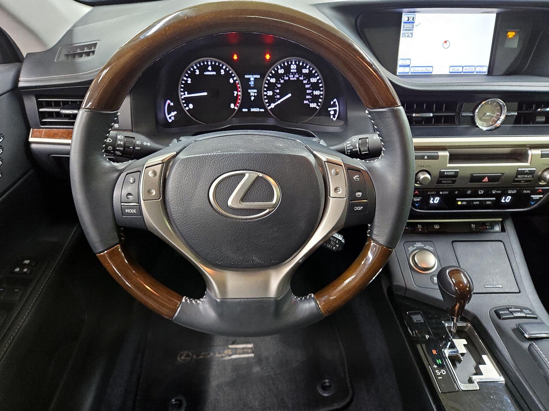 Thumbnail: 2014 Lexus ES - 10