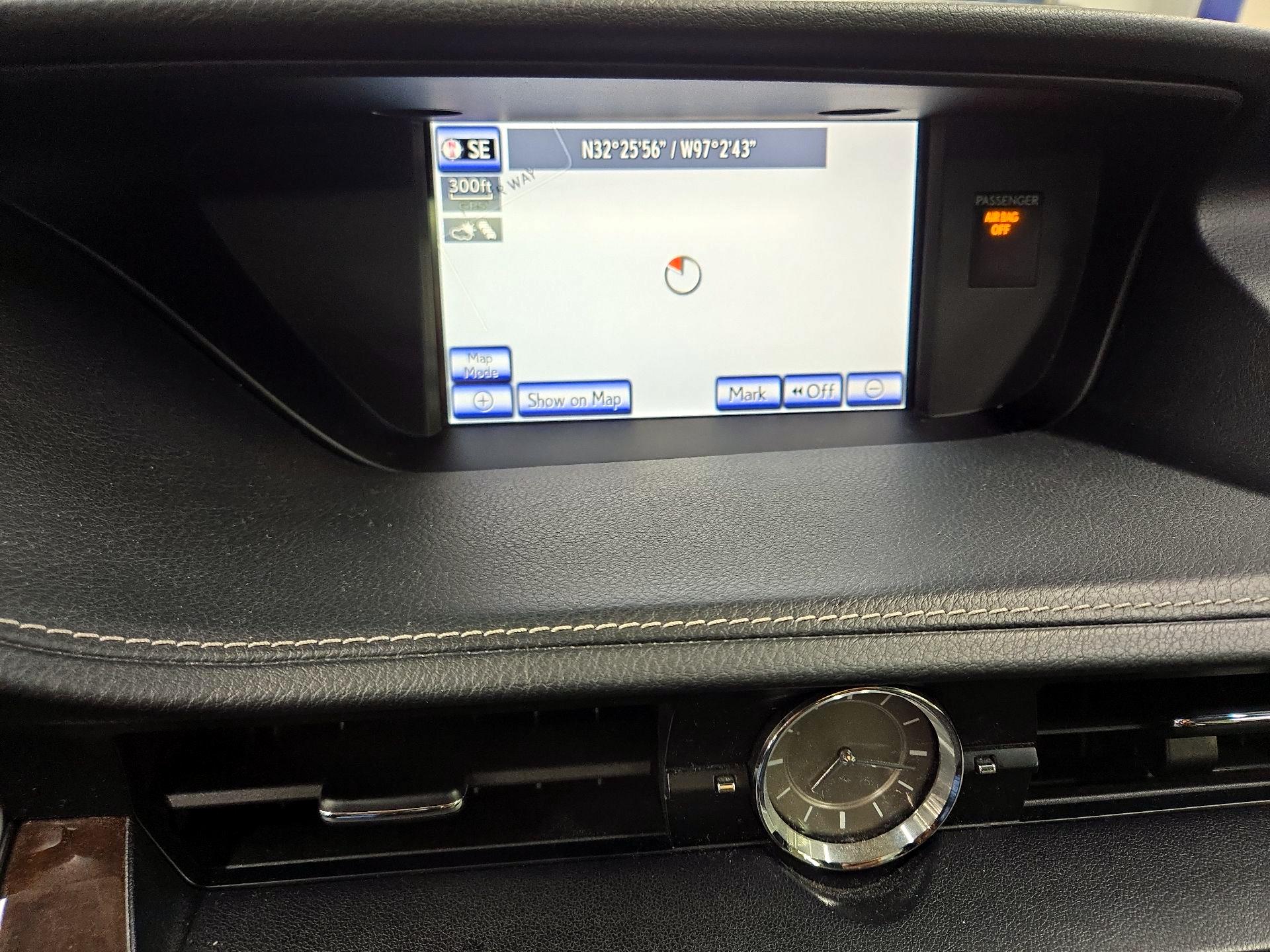 Thumbnail: 2014 Lexus ES - 14