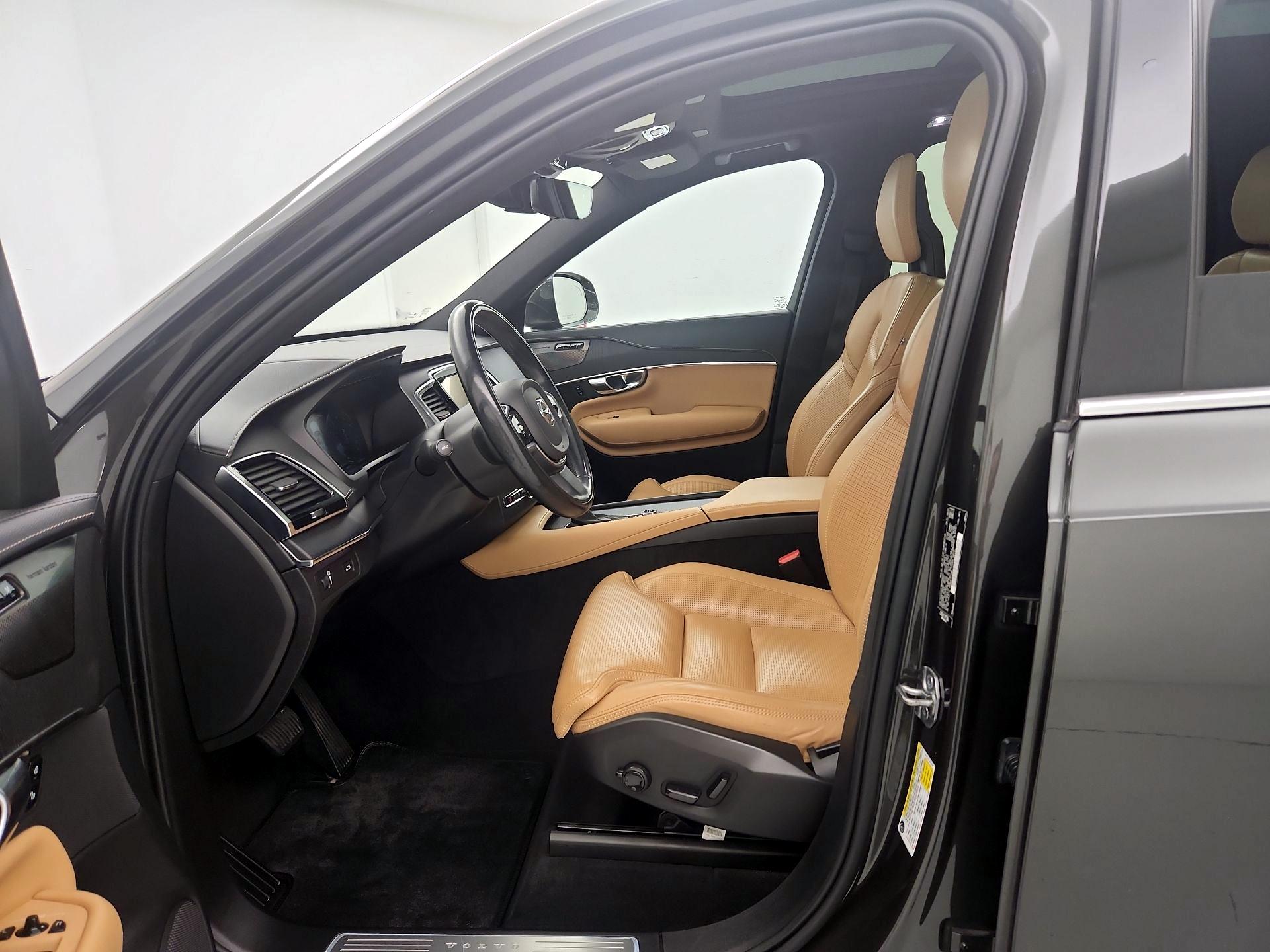 Thumbnail: 2021 Volvo XC90 - 11