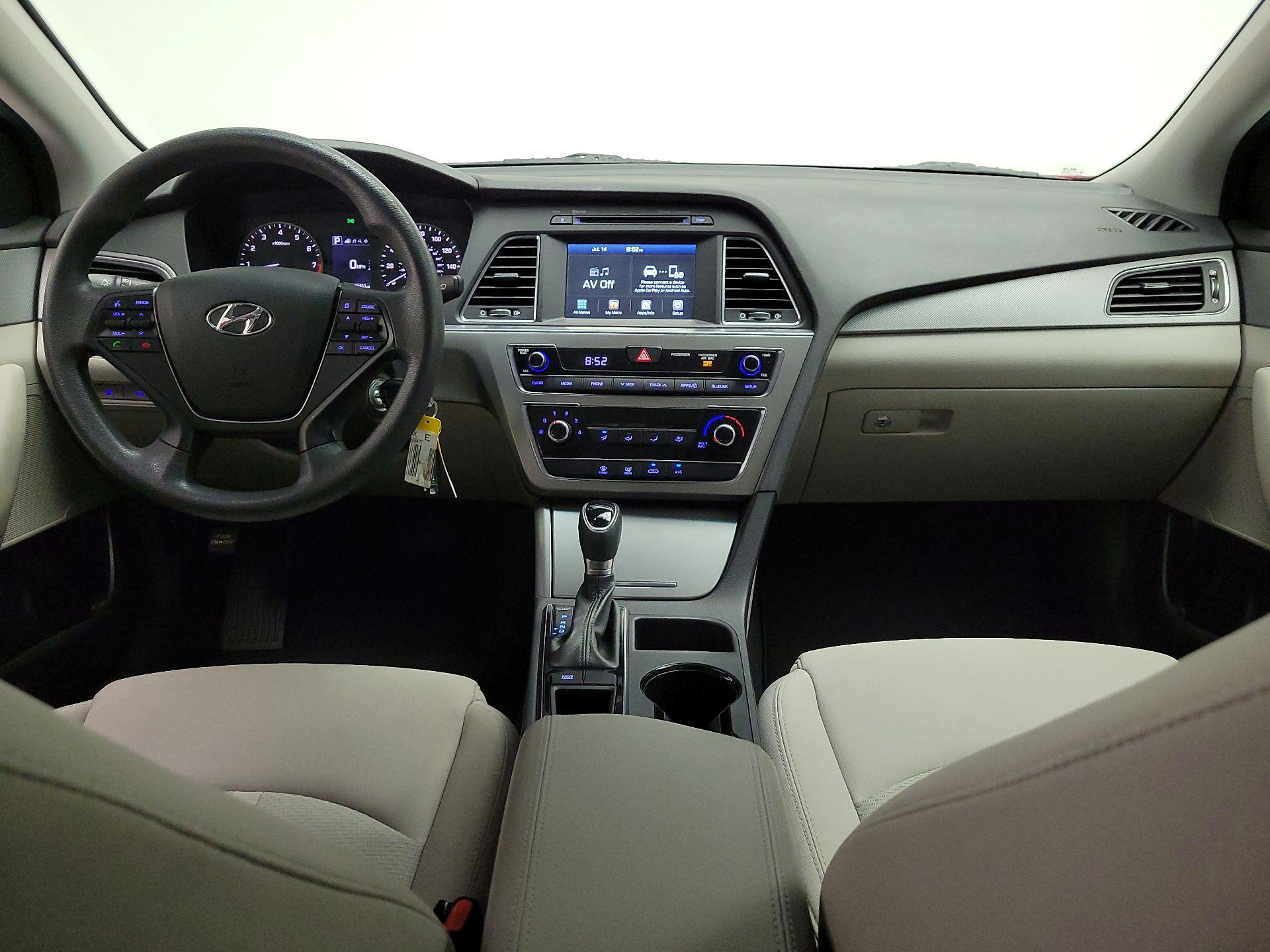 Thumbnail: 2017 Hyundai Sonata - 9