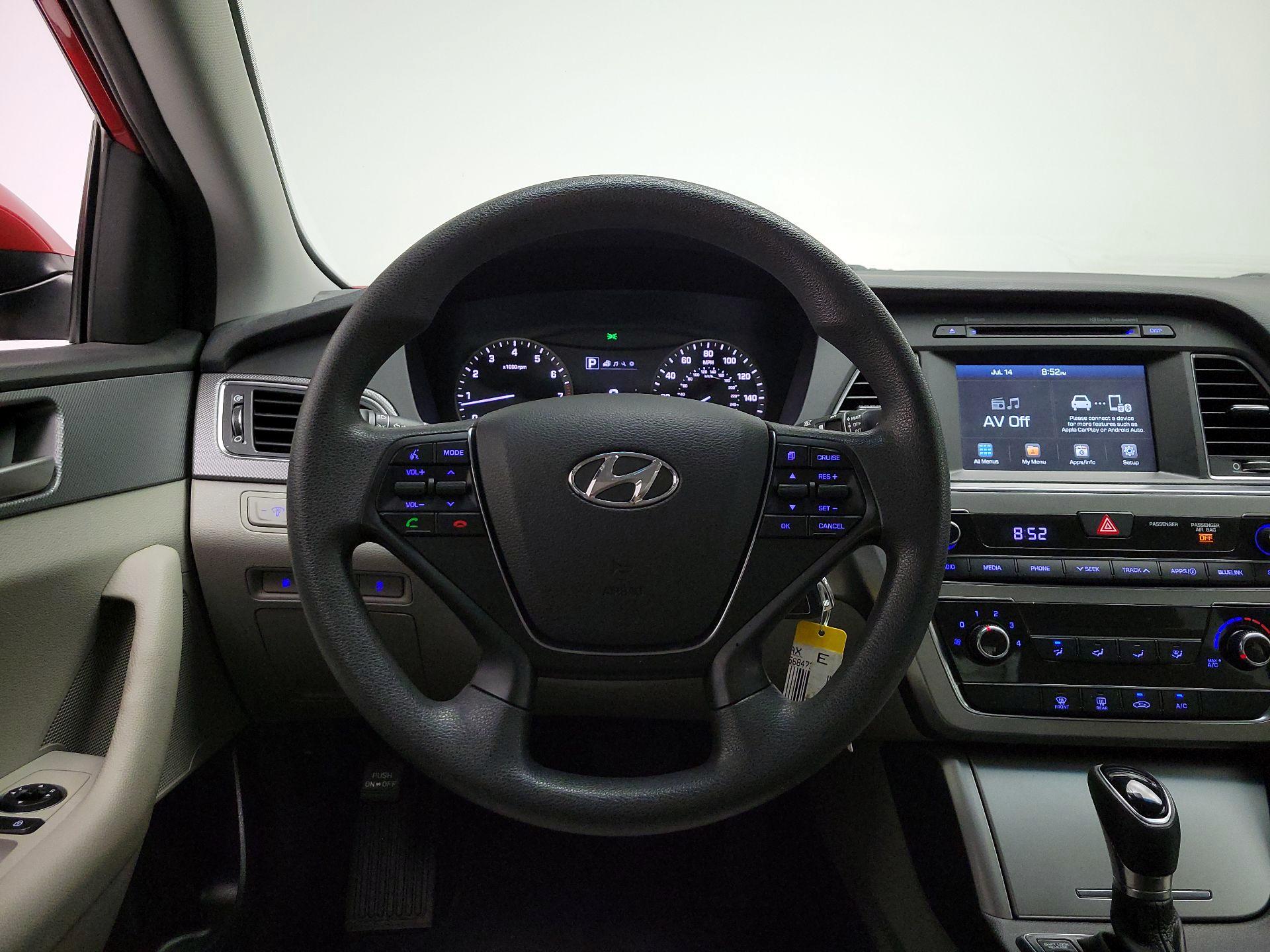 Thumbnail: 2017 Hyundai Sonata - 10