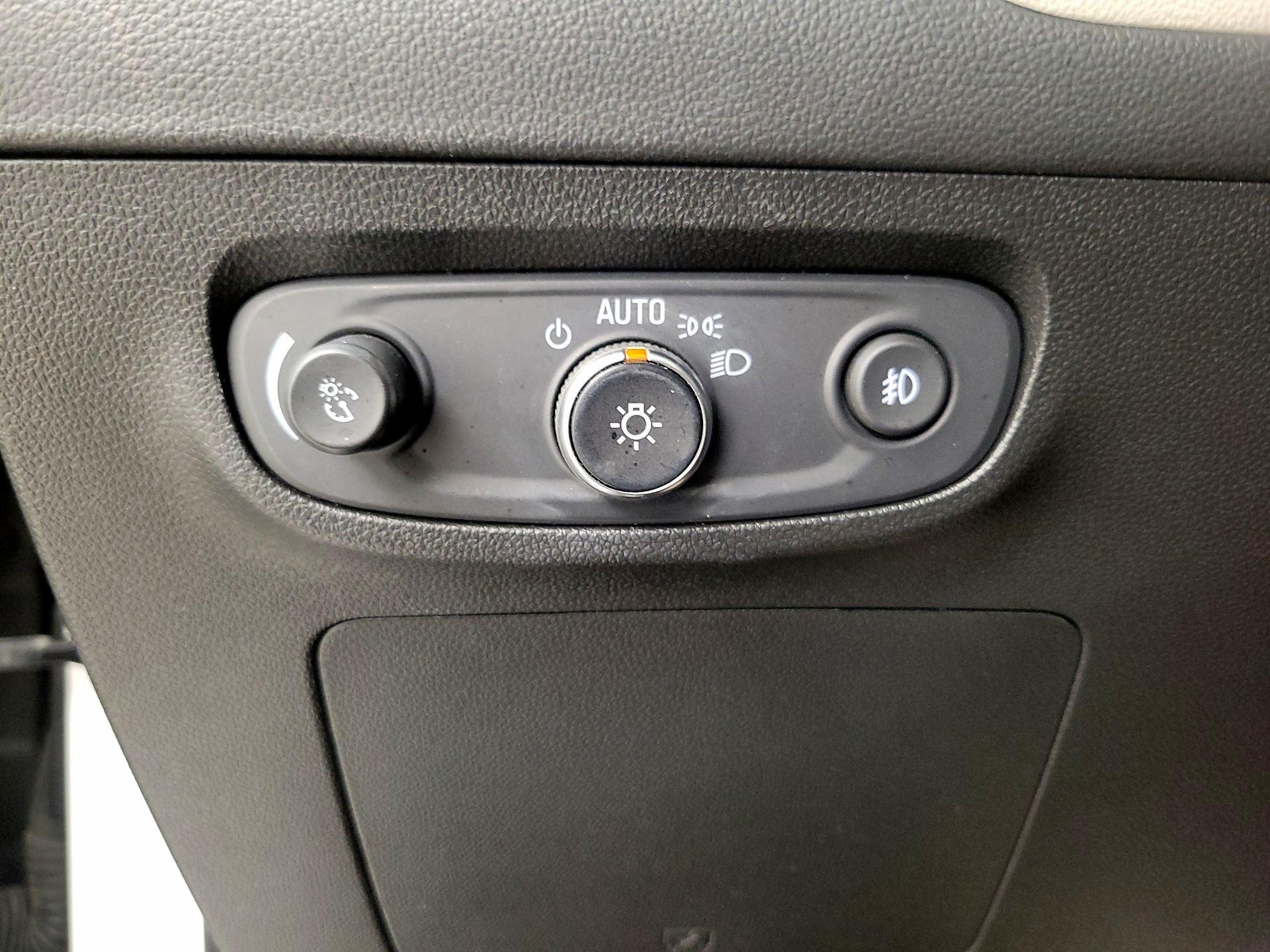 Thumbnail: 2021 Buick Encore GX - 13