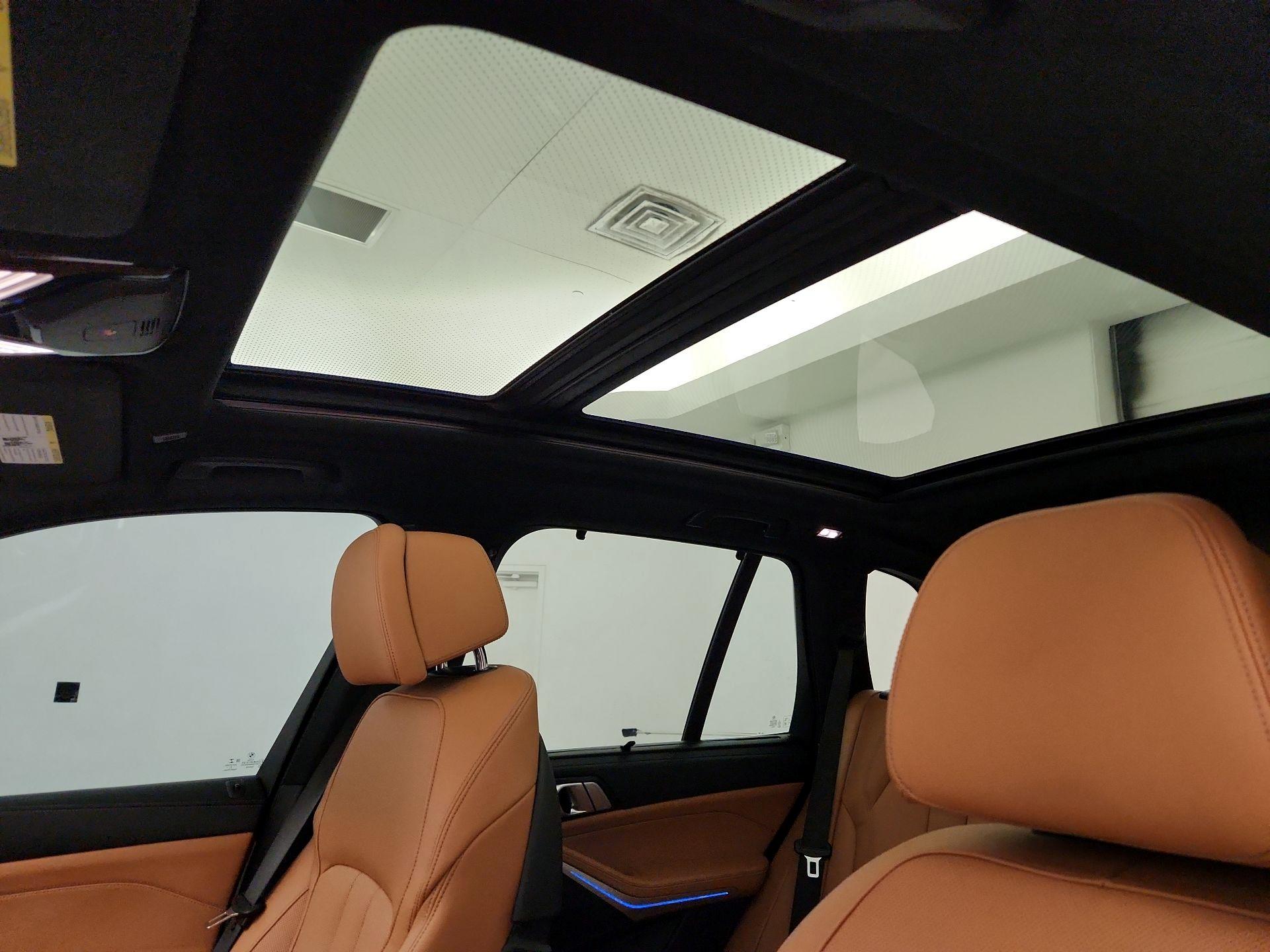 Thumbnail: 2022 BMW X5 - 20