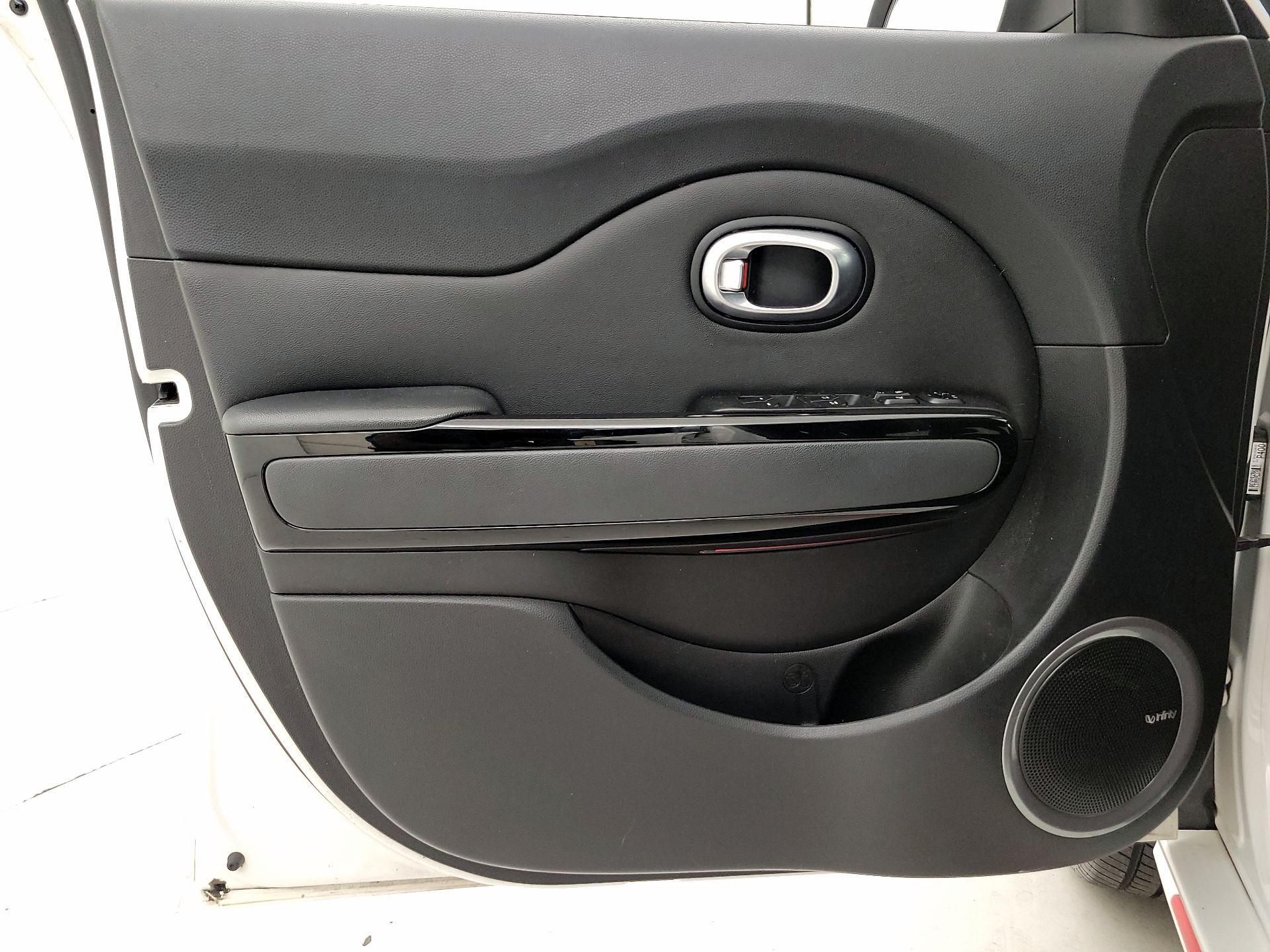 Thumbnail: 2014 Kia Soul - 12