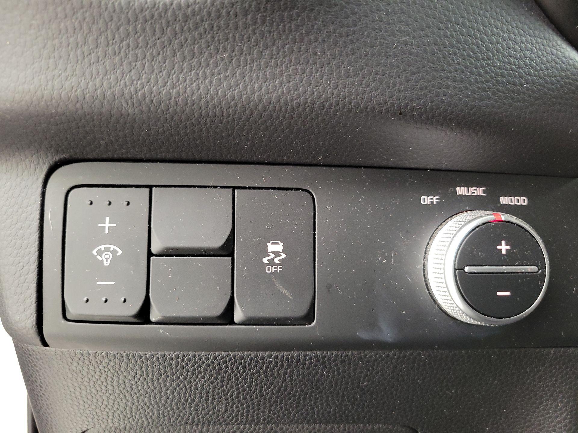 Thumbnail: 2014 Kia Soul - 13