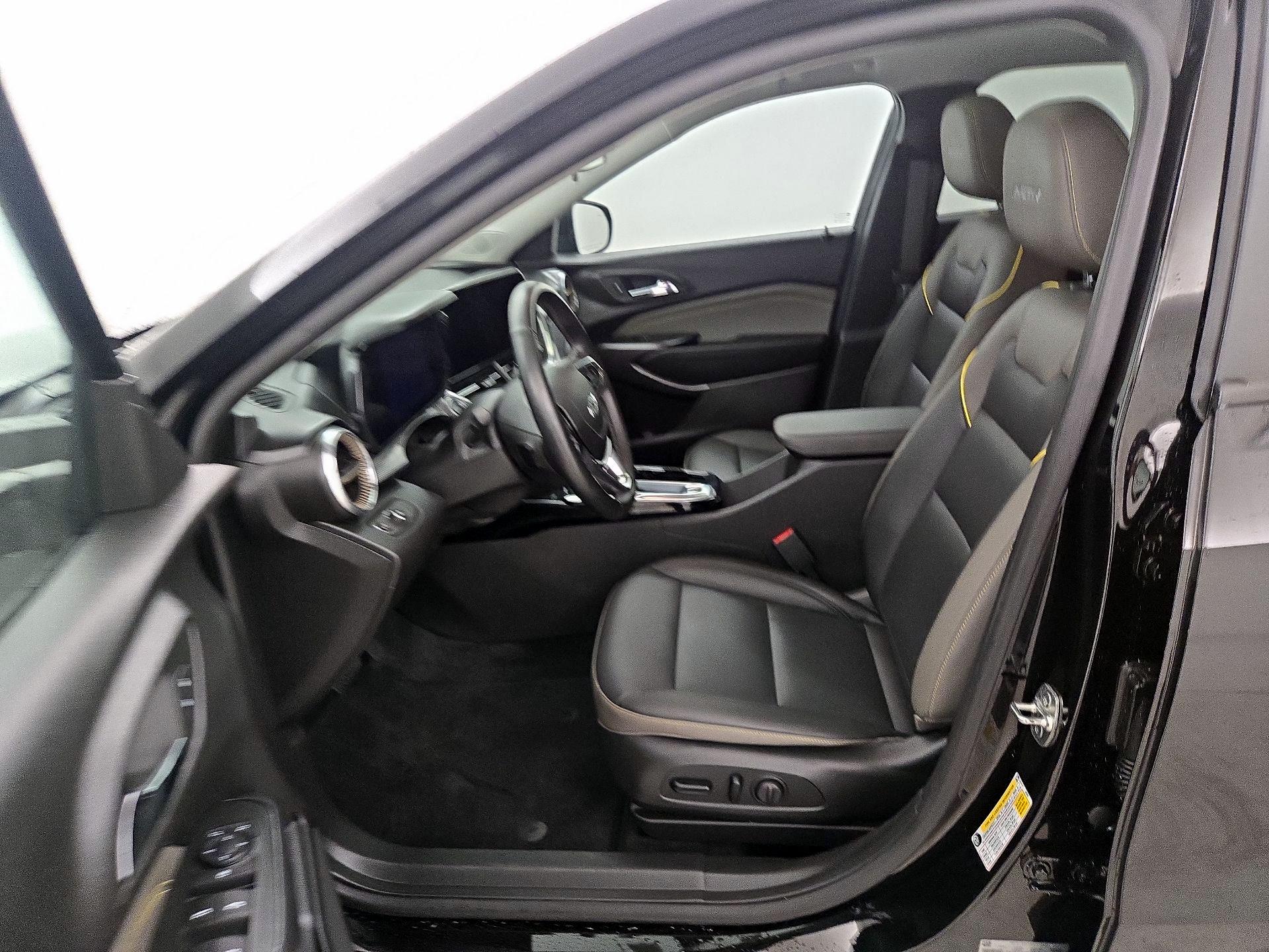 Thumbnail: 2024 Chevrolet Trax - 11