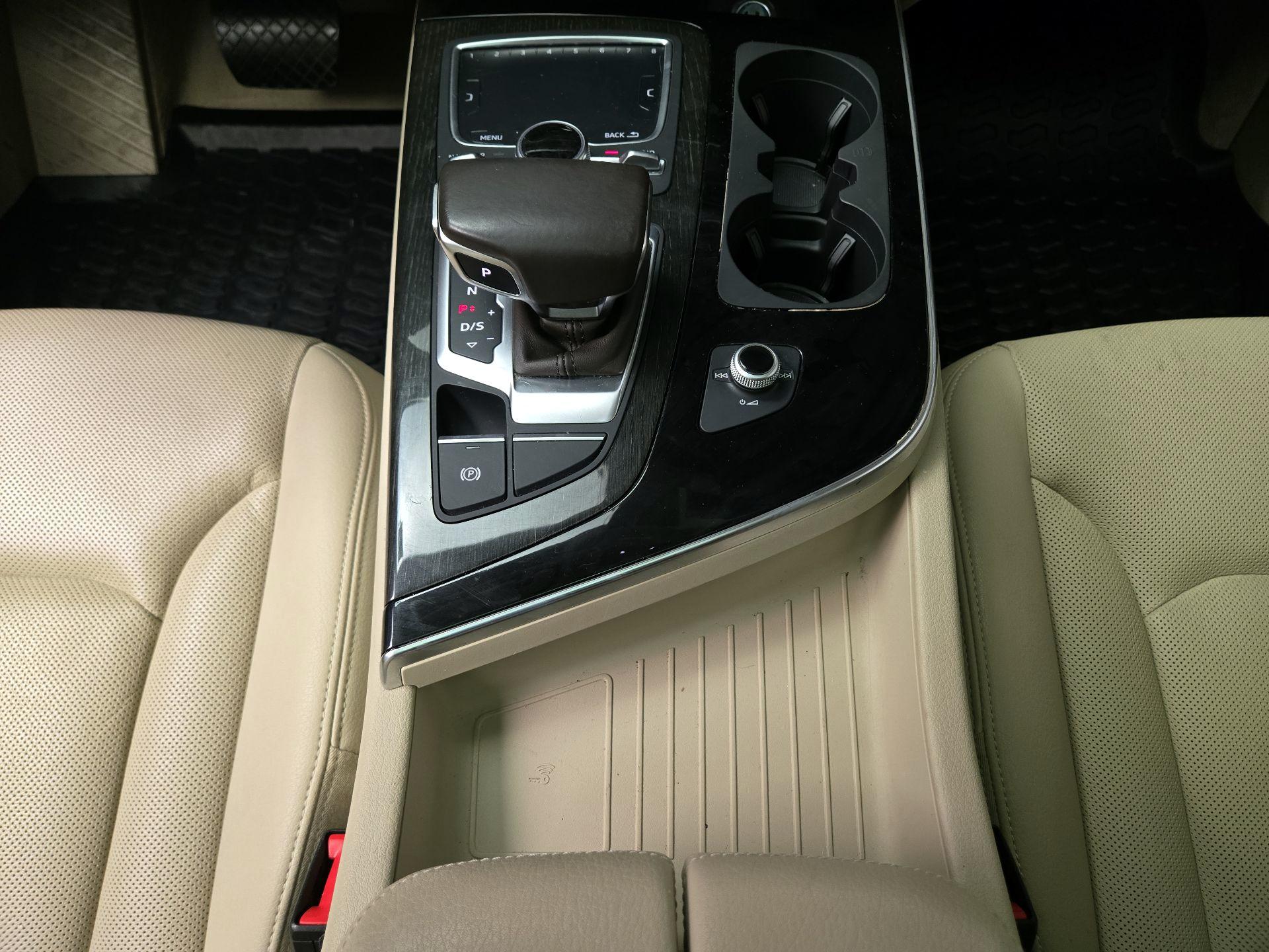 Thumbnail: 2018 Audi Q7 - 18