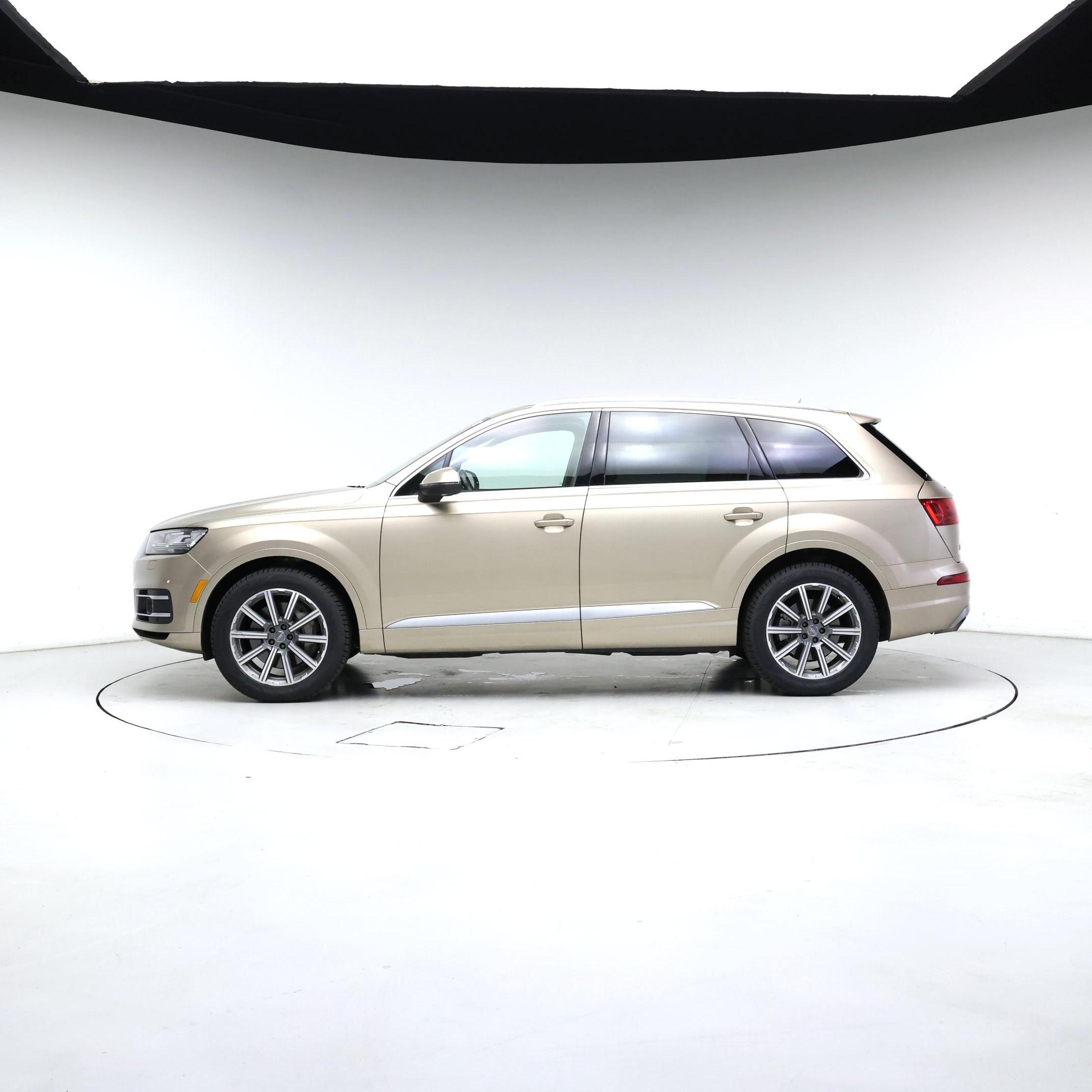 Thumbnail: 2018 Audi Q7 - 3