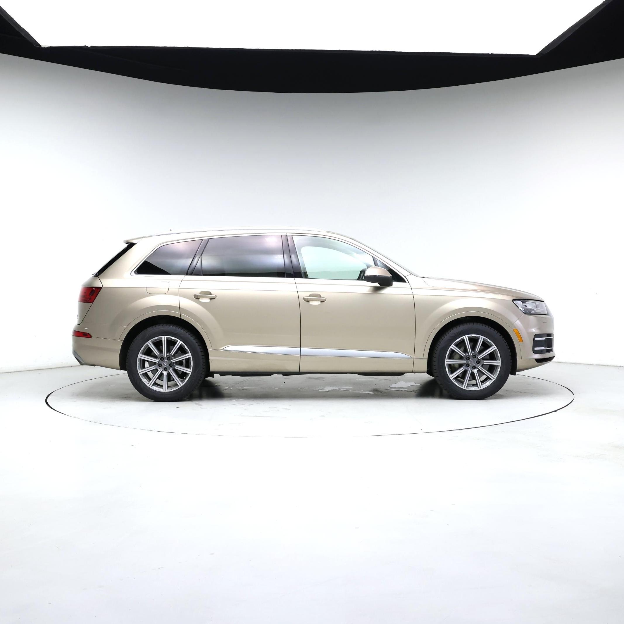 Thumbnail: 2018 Audi Q7 - 7