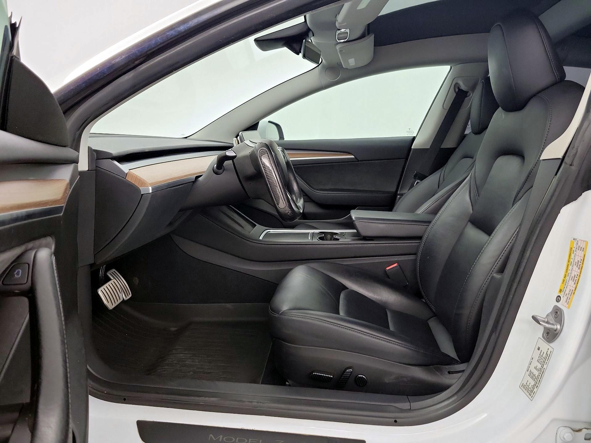Thumbnail: 2023 Tesla Model 3 - 11