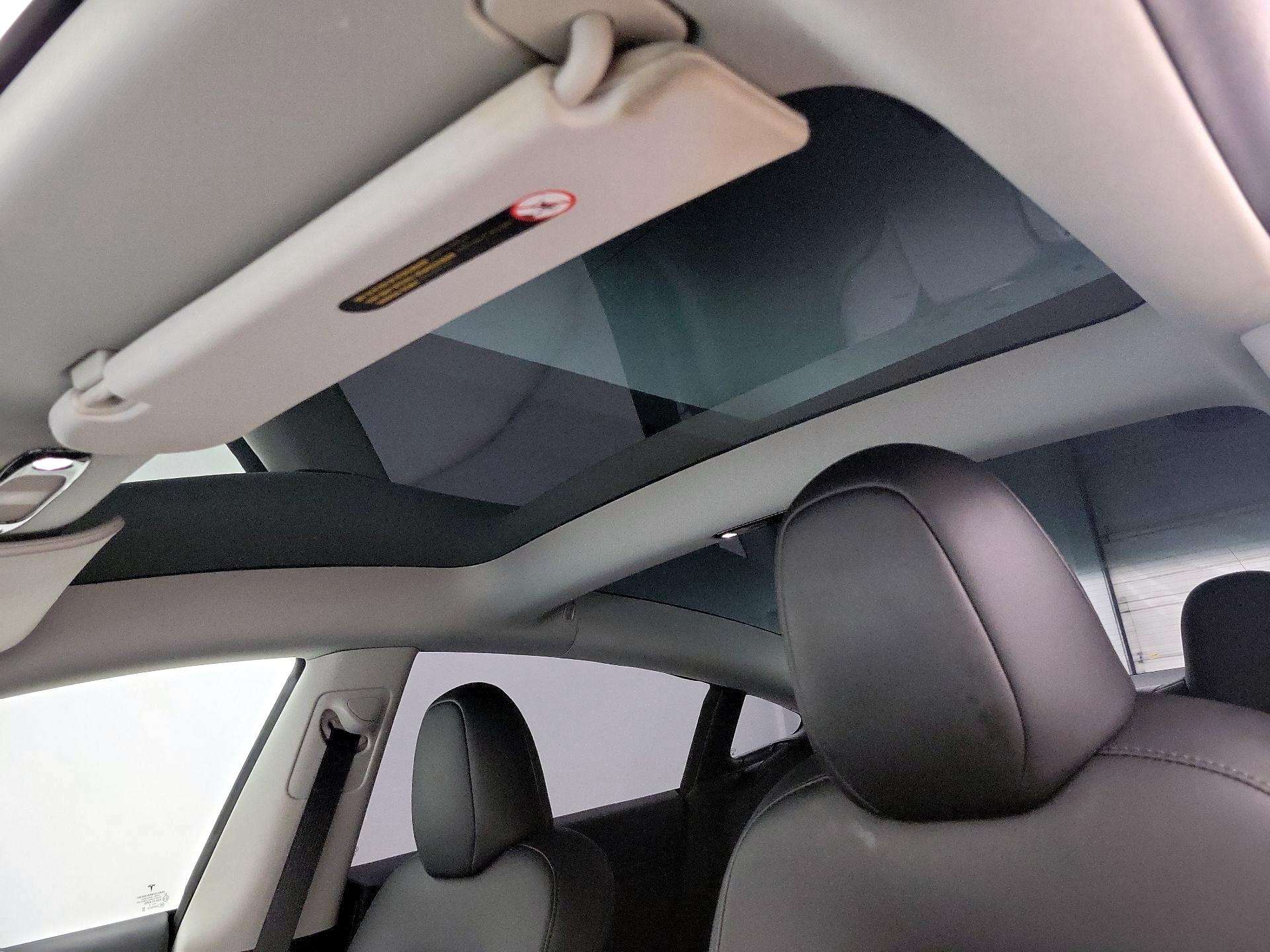 Thumbnail: 2023 Tesla Model 3 - 19