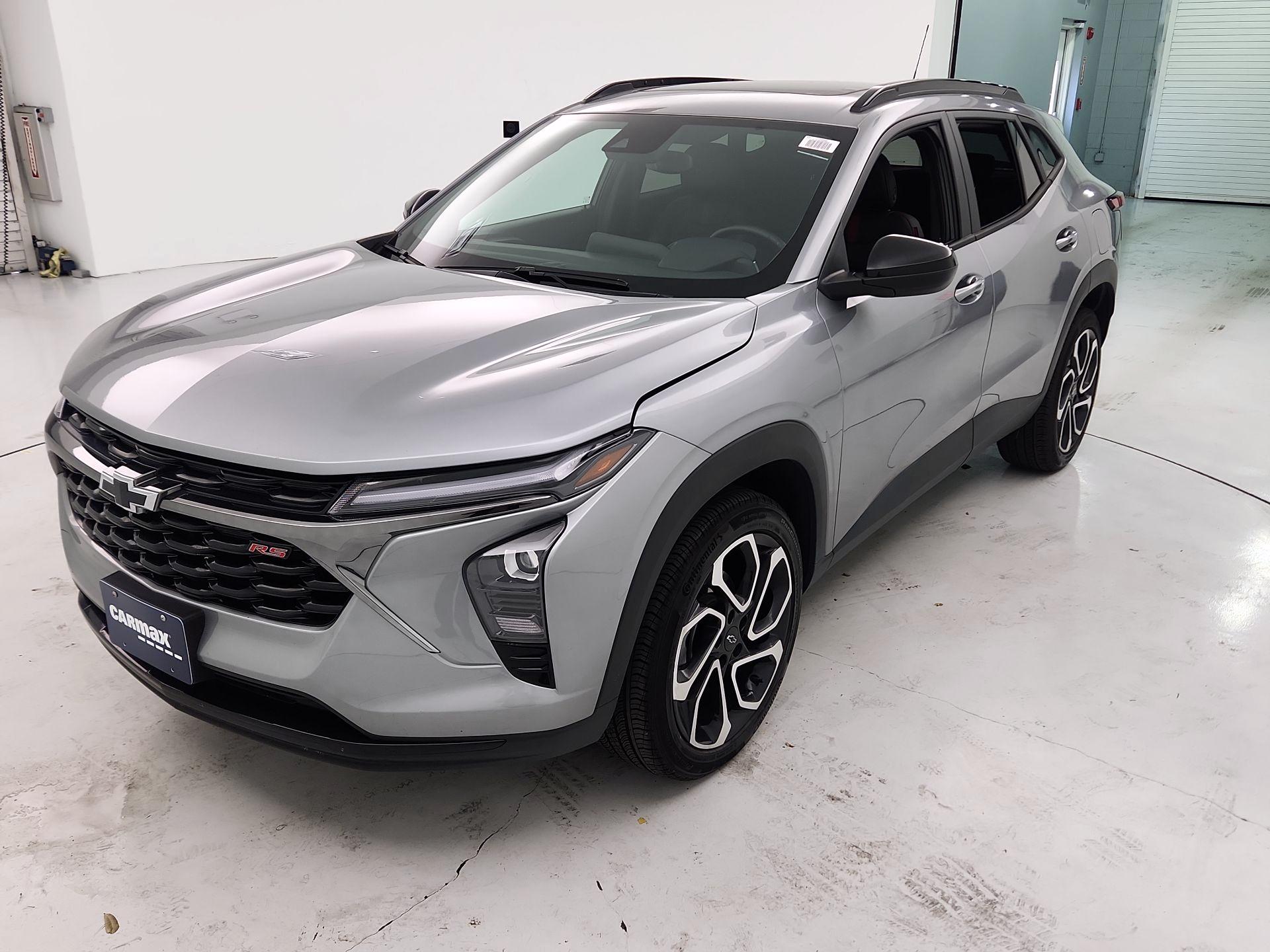 Thumbnail: 2024 Chevrolet Trax - 3