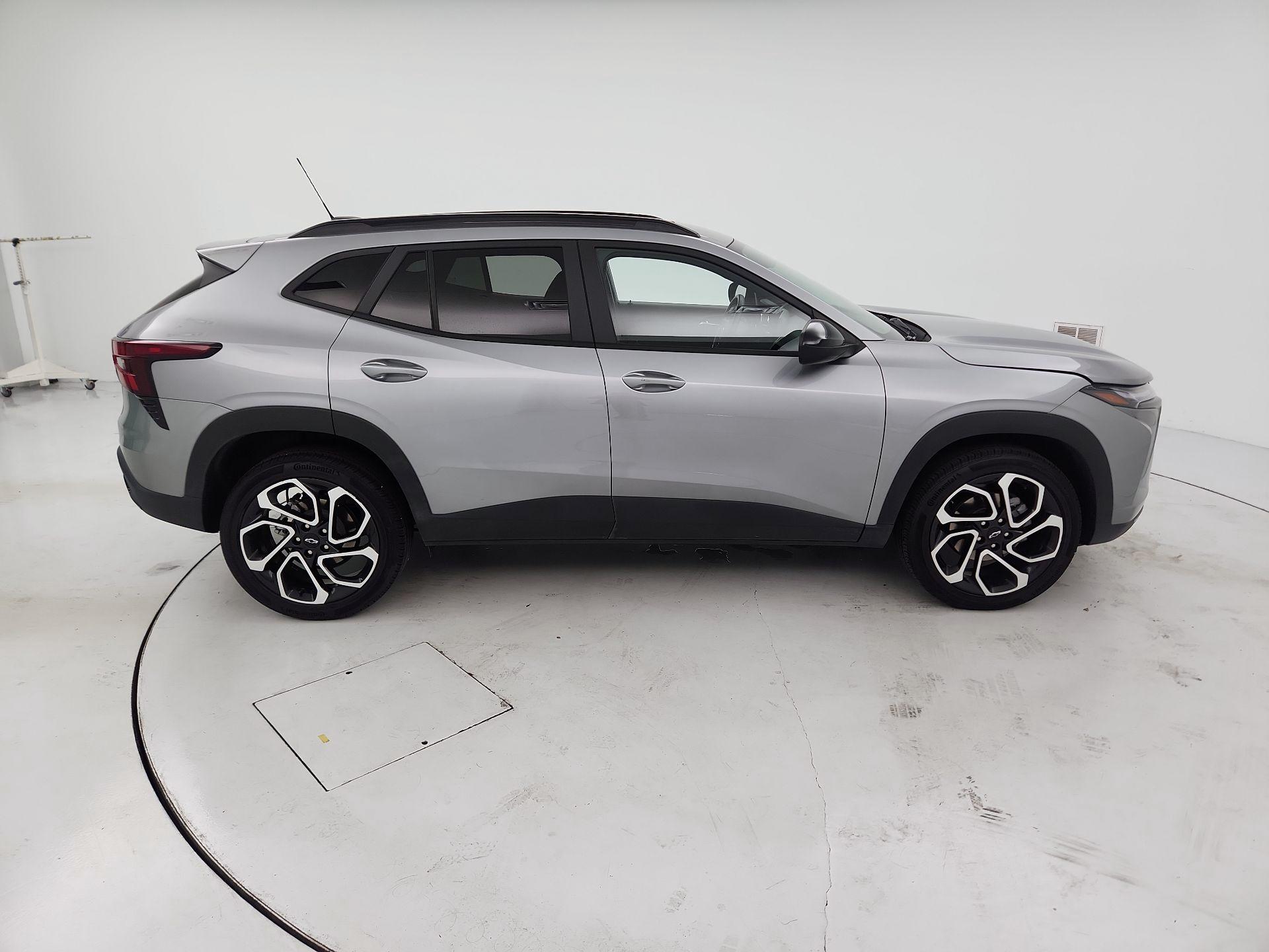 Thumbnail: 2024 Chevrolet Trax - 4
