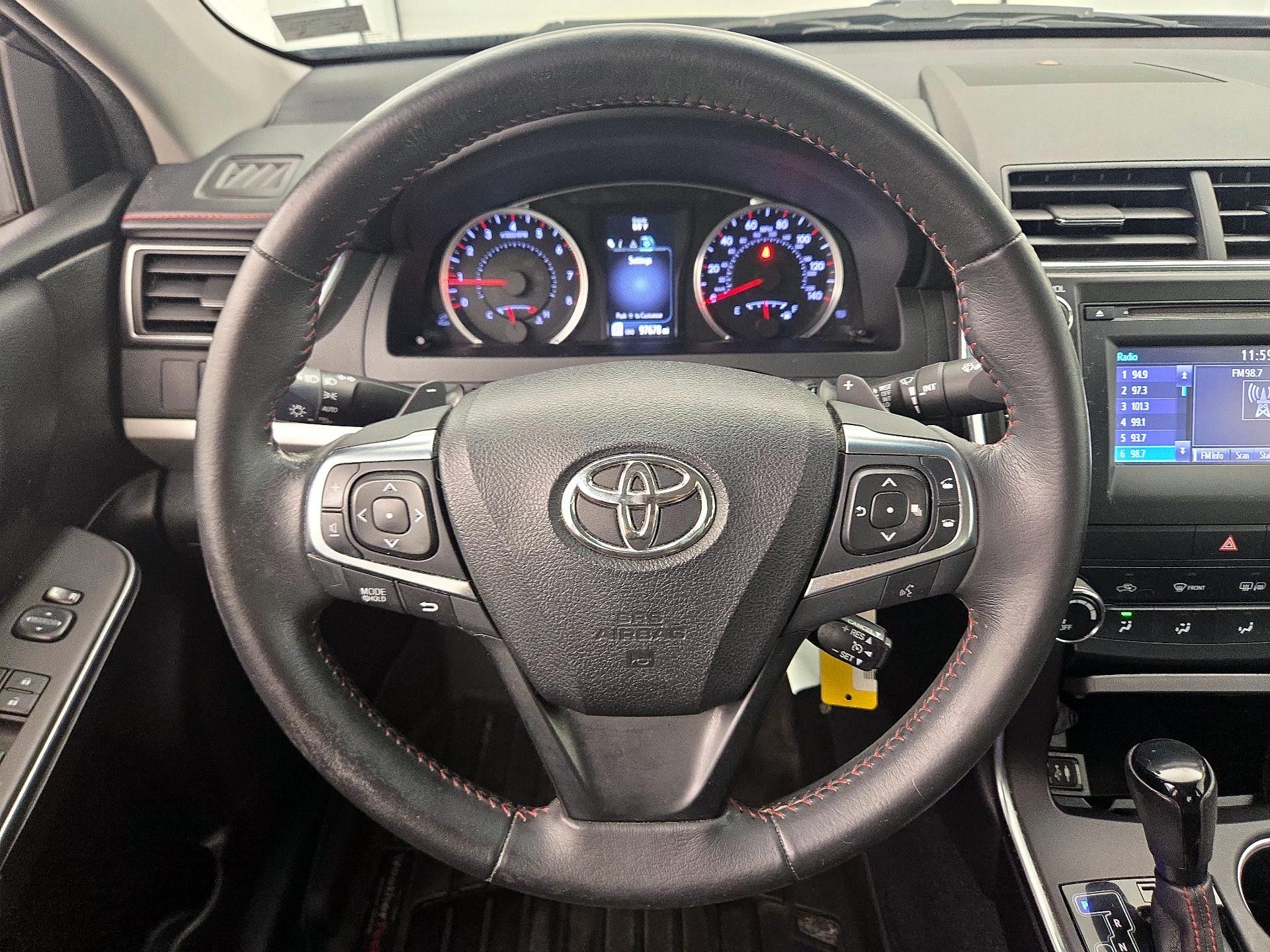 Thumbnail: 2017 Toyota Camry - 10