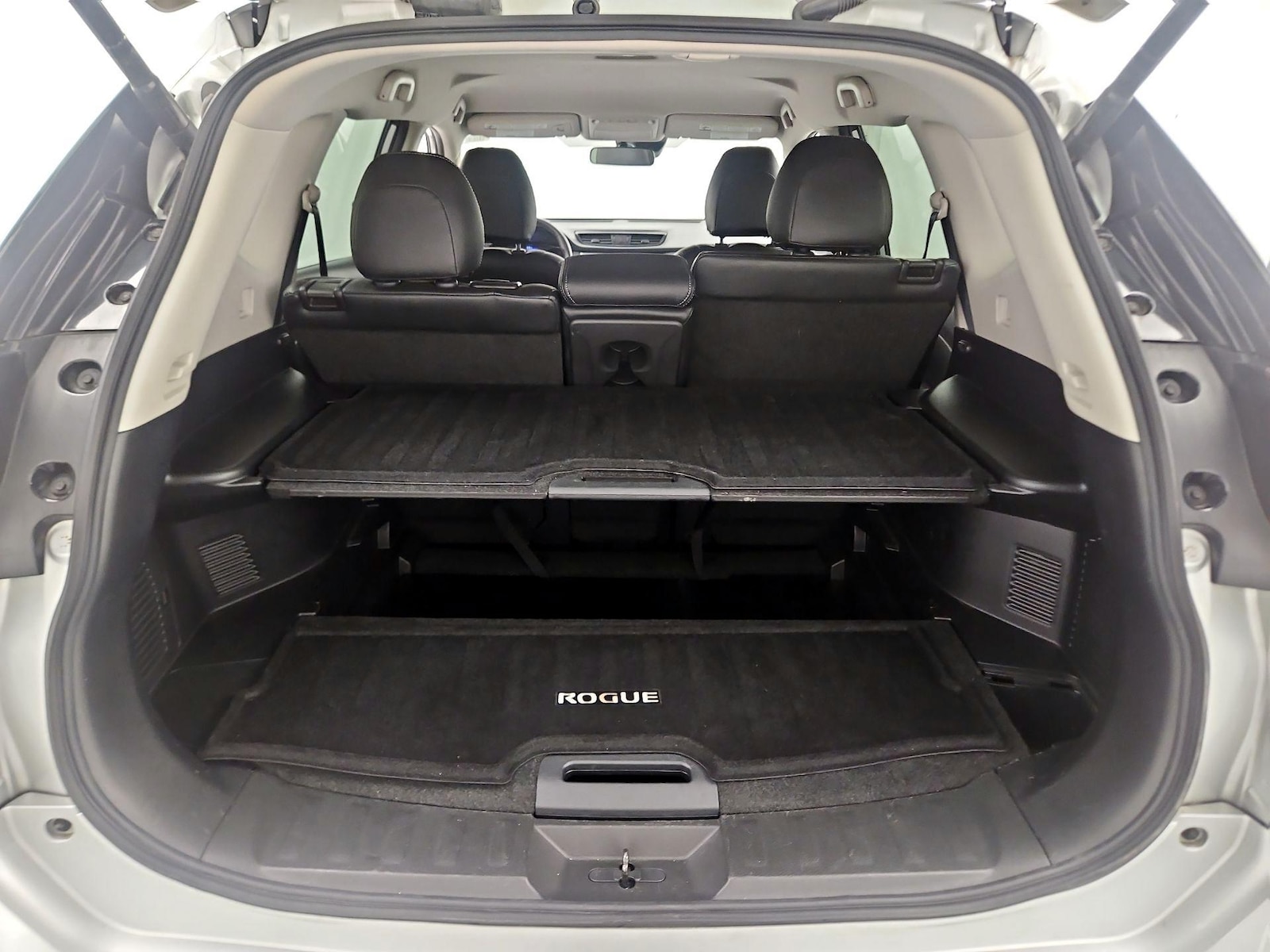 2020 Nissan Rogue SV - Photo 19