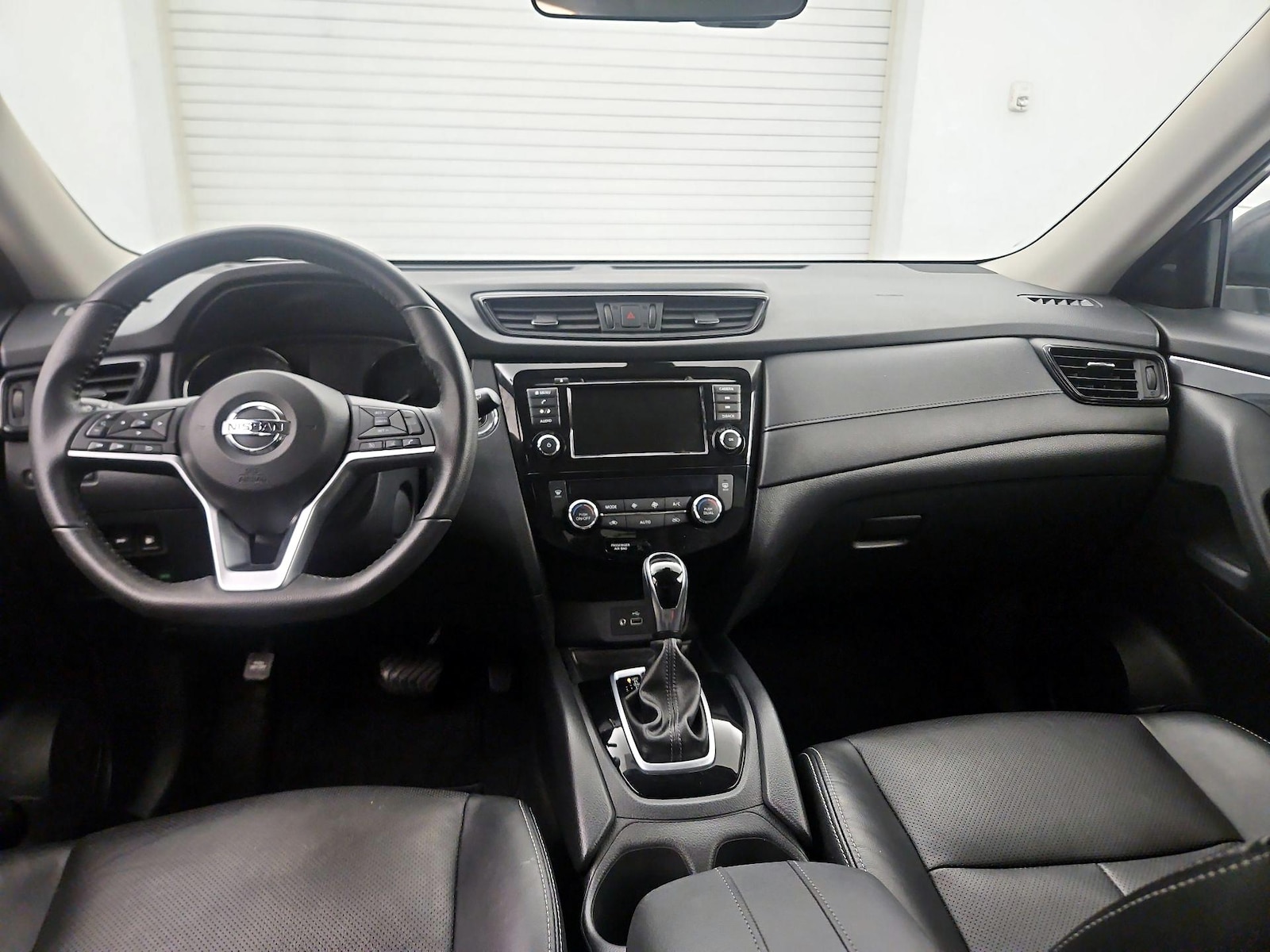 2020 Nissan Rogue SV - Photo 8