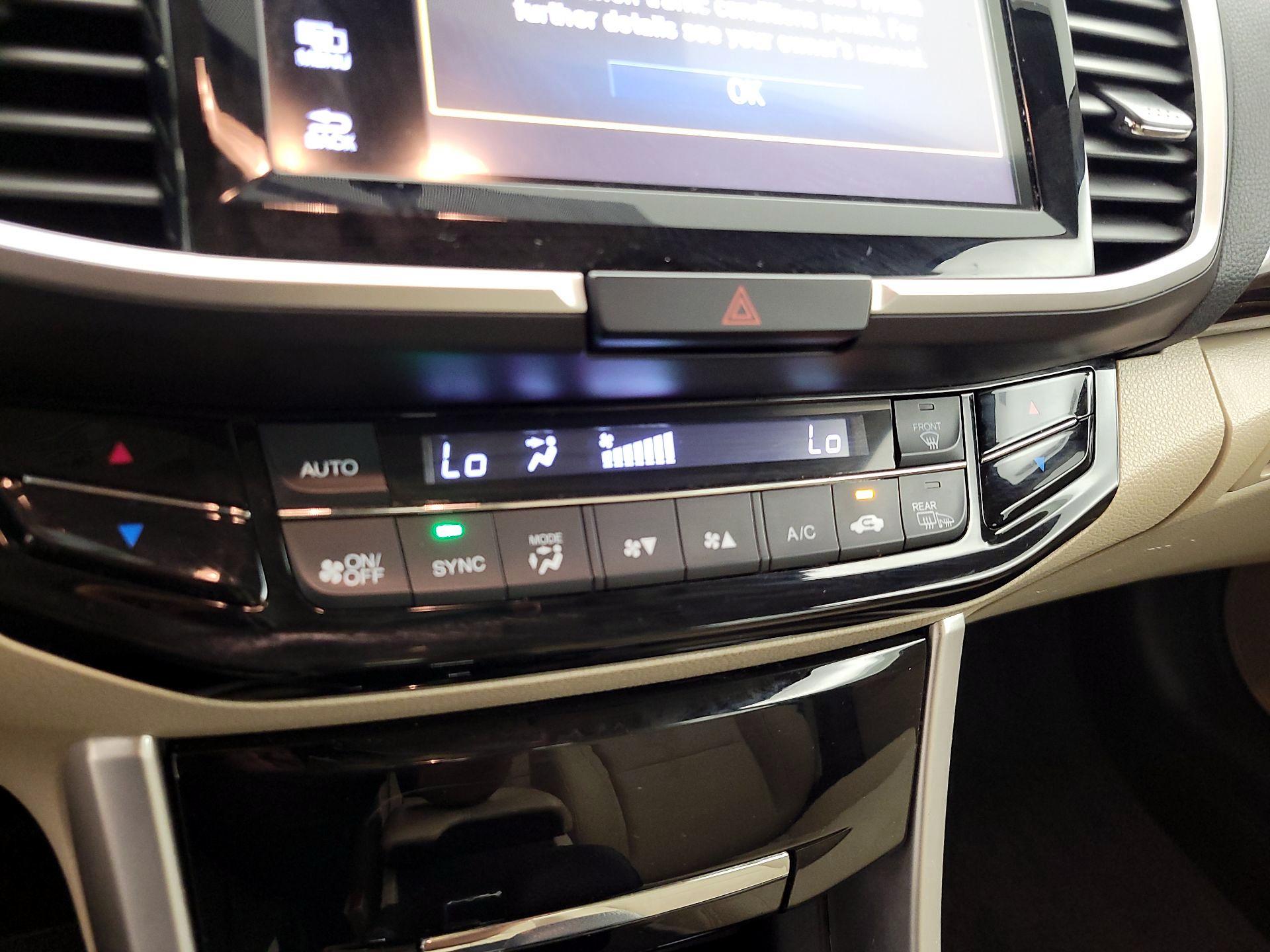 Thumbnail: 2016 Honda Accord - 16