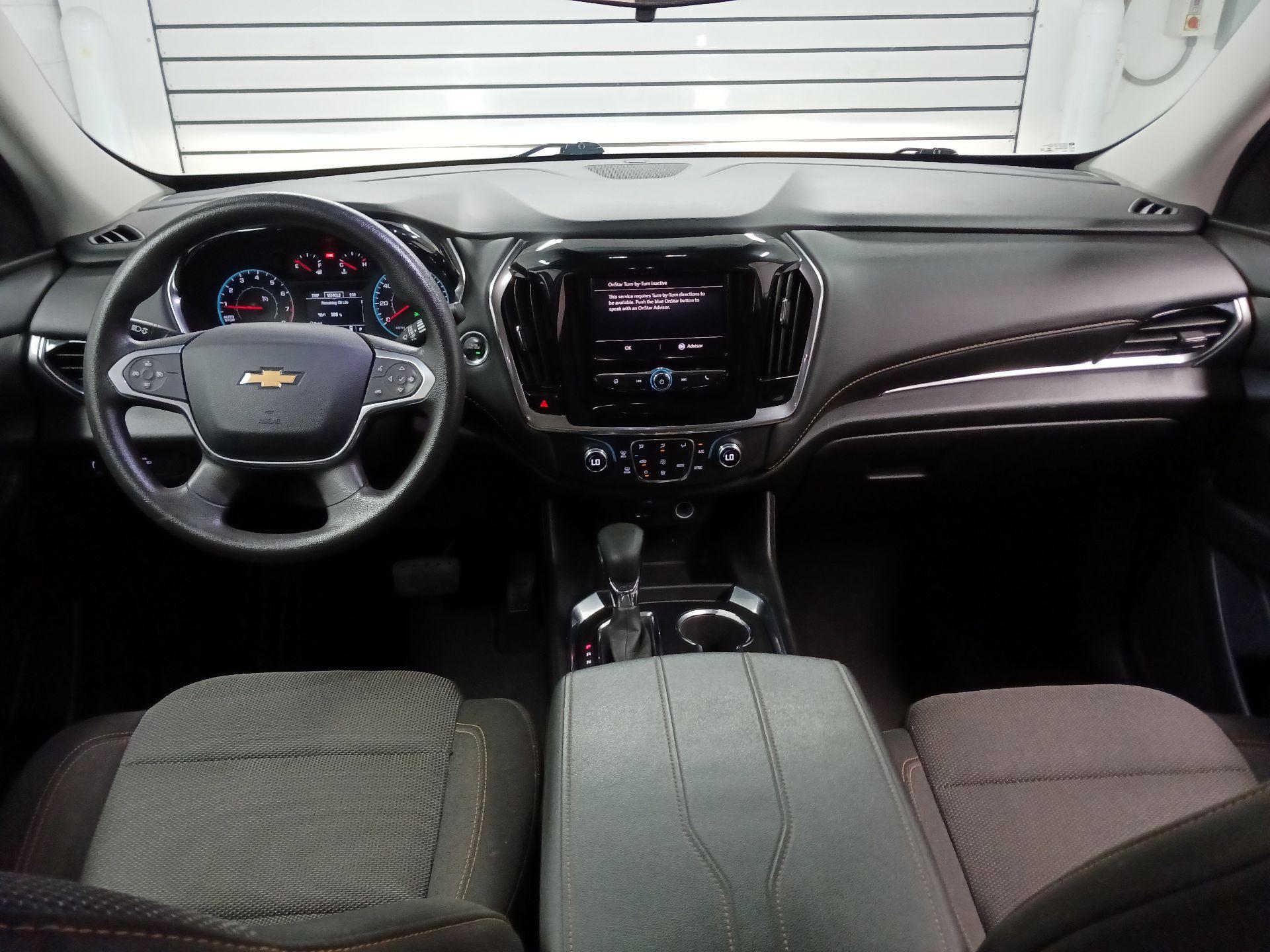 Thumbnail: 2021 Chevrolet Traverse - 9