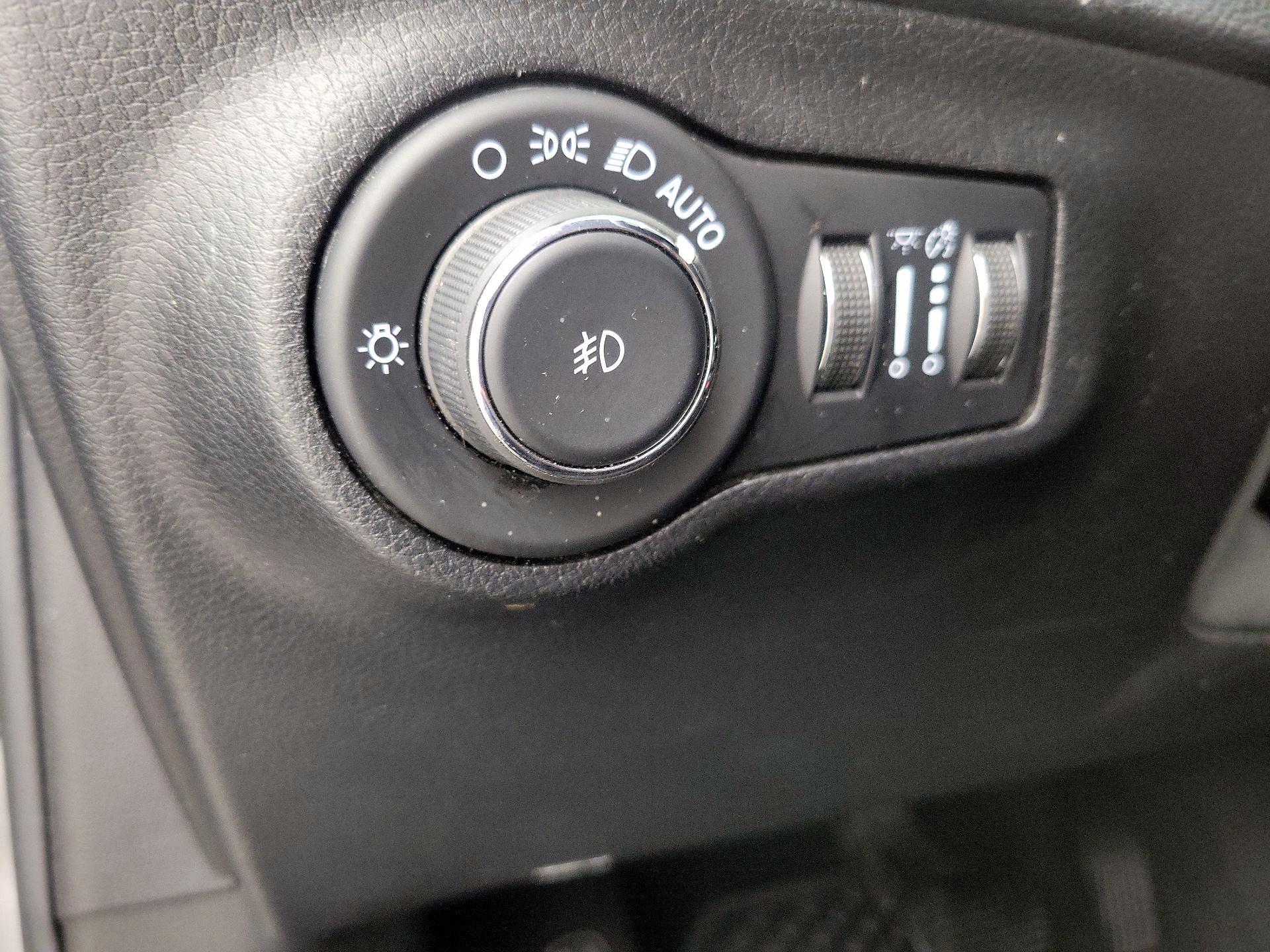 Thumbnail: 2021 Jeep Compass - 13