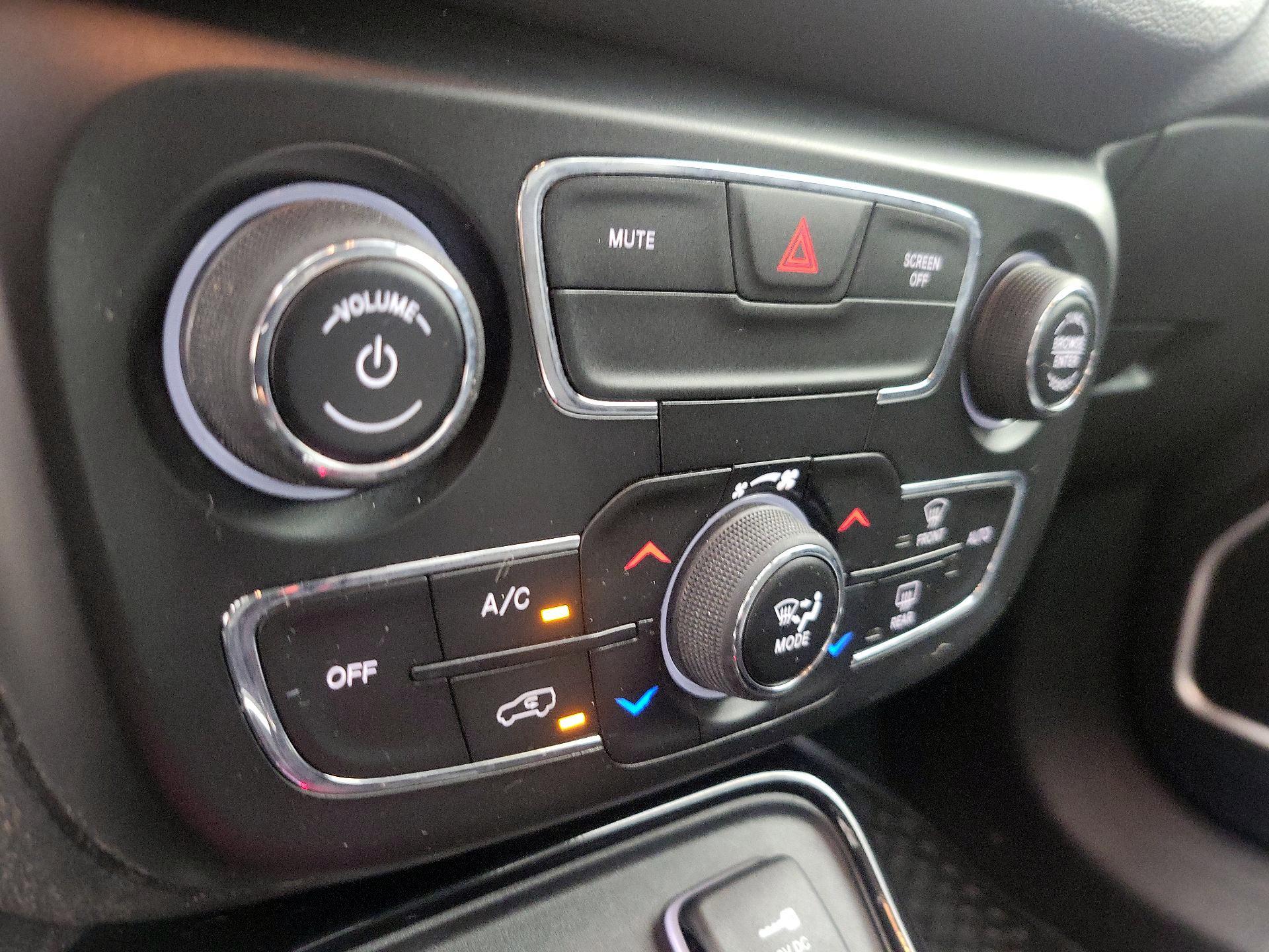 Thumbnail: 2021 Jeep Compass - 16