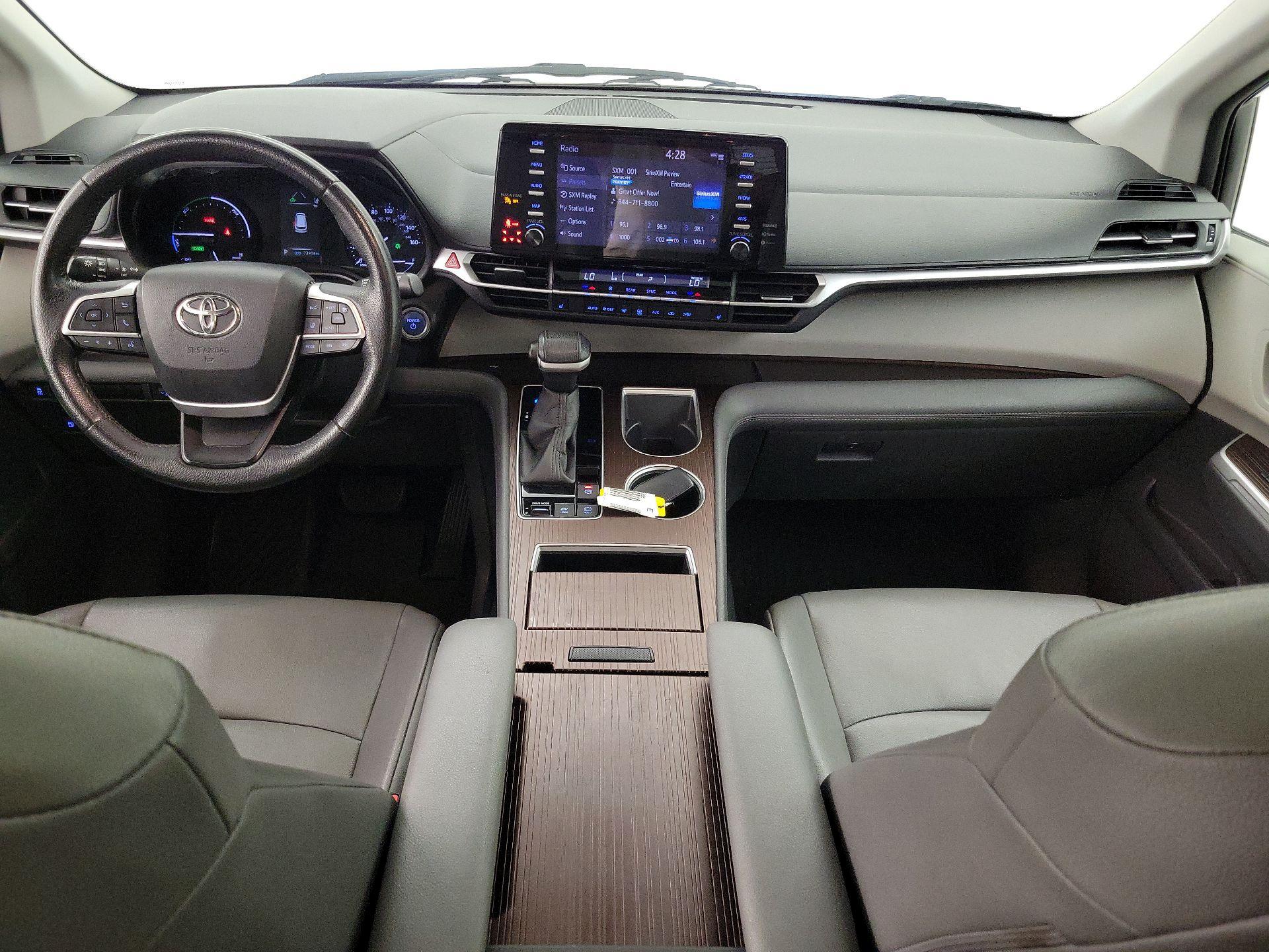 Thumbnail: 2021 Toyota Sienna - 9