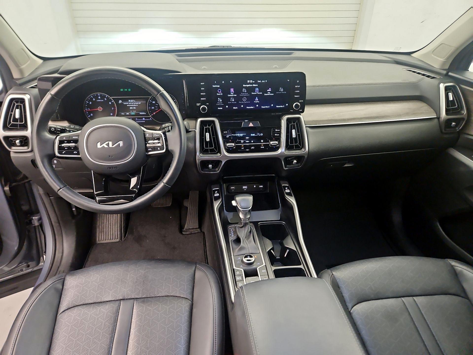 Thumbnail: 2023 Kia Sorento - 9