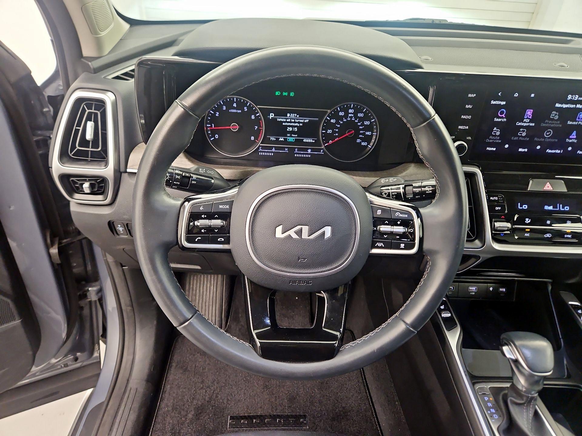 Thumbnail: 2023 Kia Sorento - 10