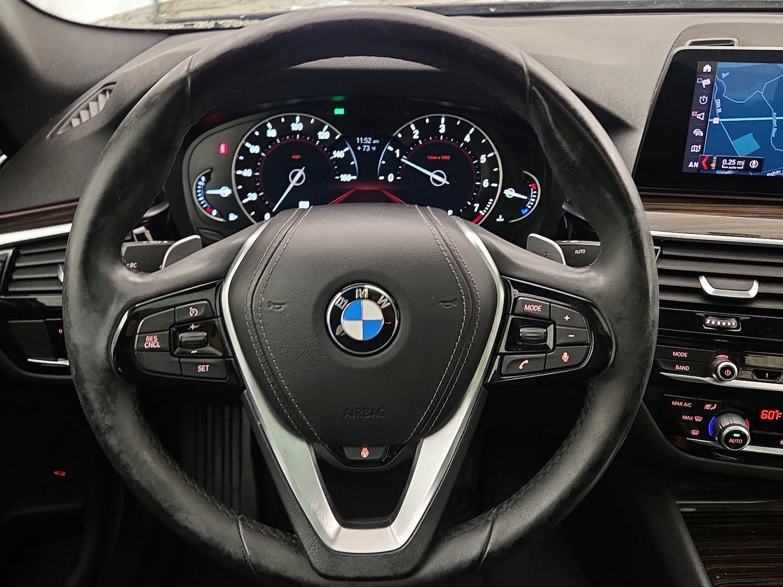 2019 BMW 5 Series 530i - Photo 11