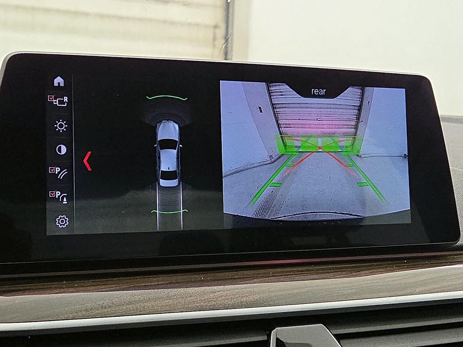 2019 BMW 5 Series 530i - Photo 16