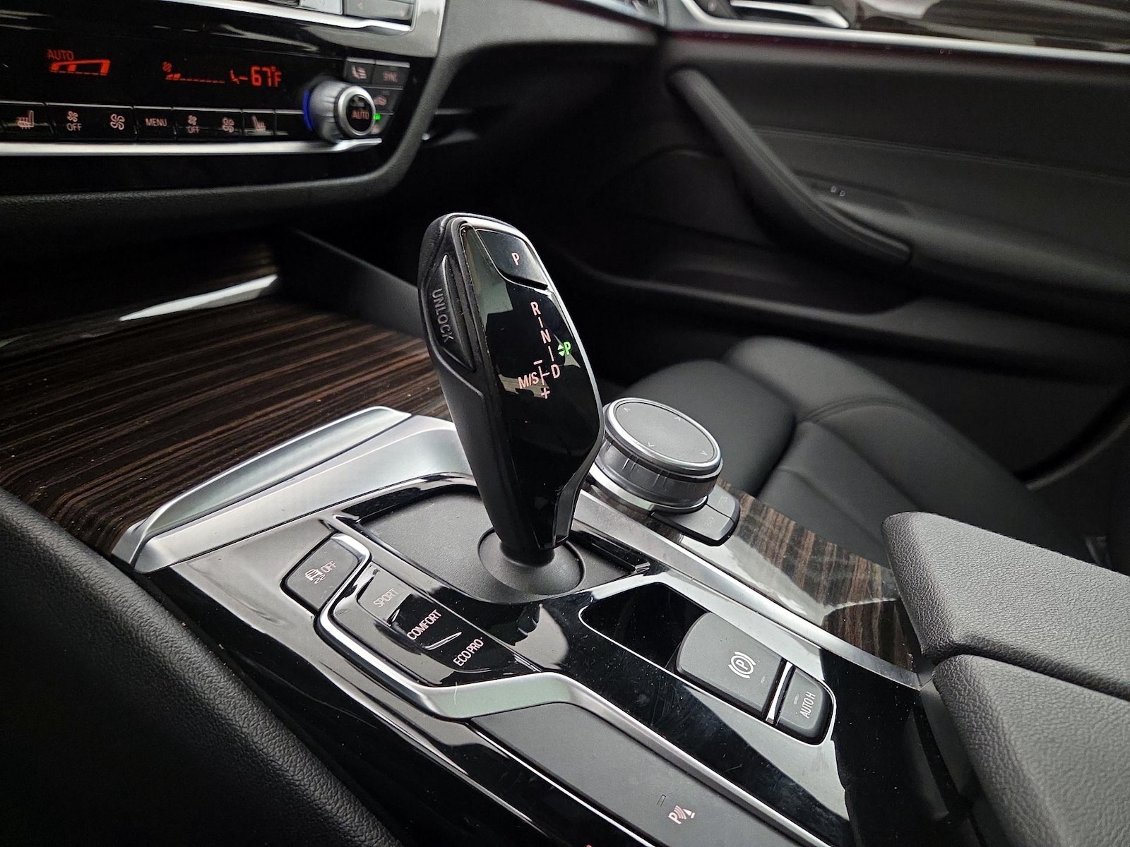2019 BMW 5 Series 530i - Photo 19