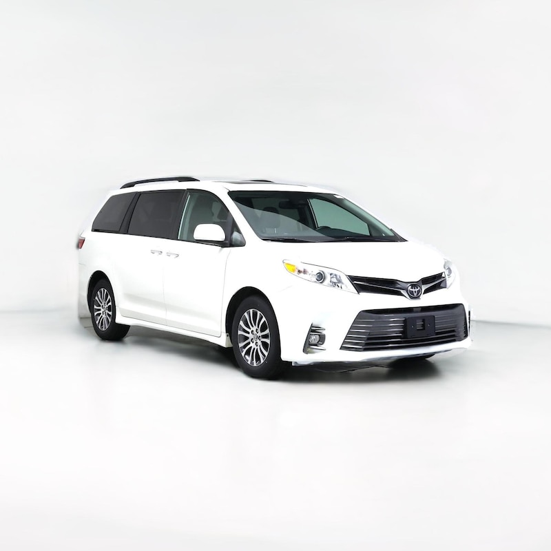 2020 Toyota Sienna XLE