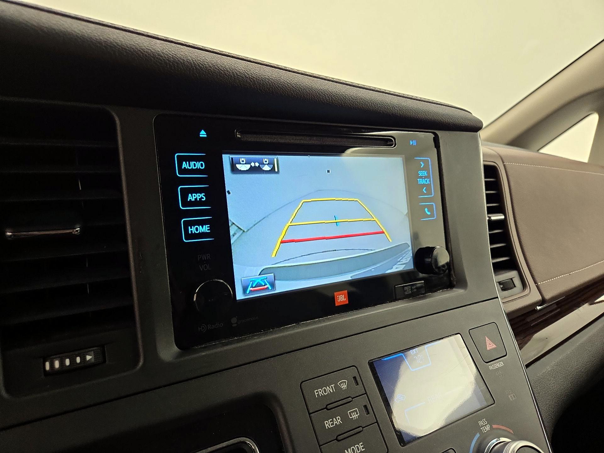 Thumbnail: 2015 Toyota Sienna - 15
