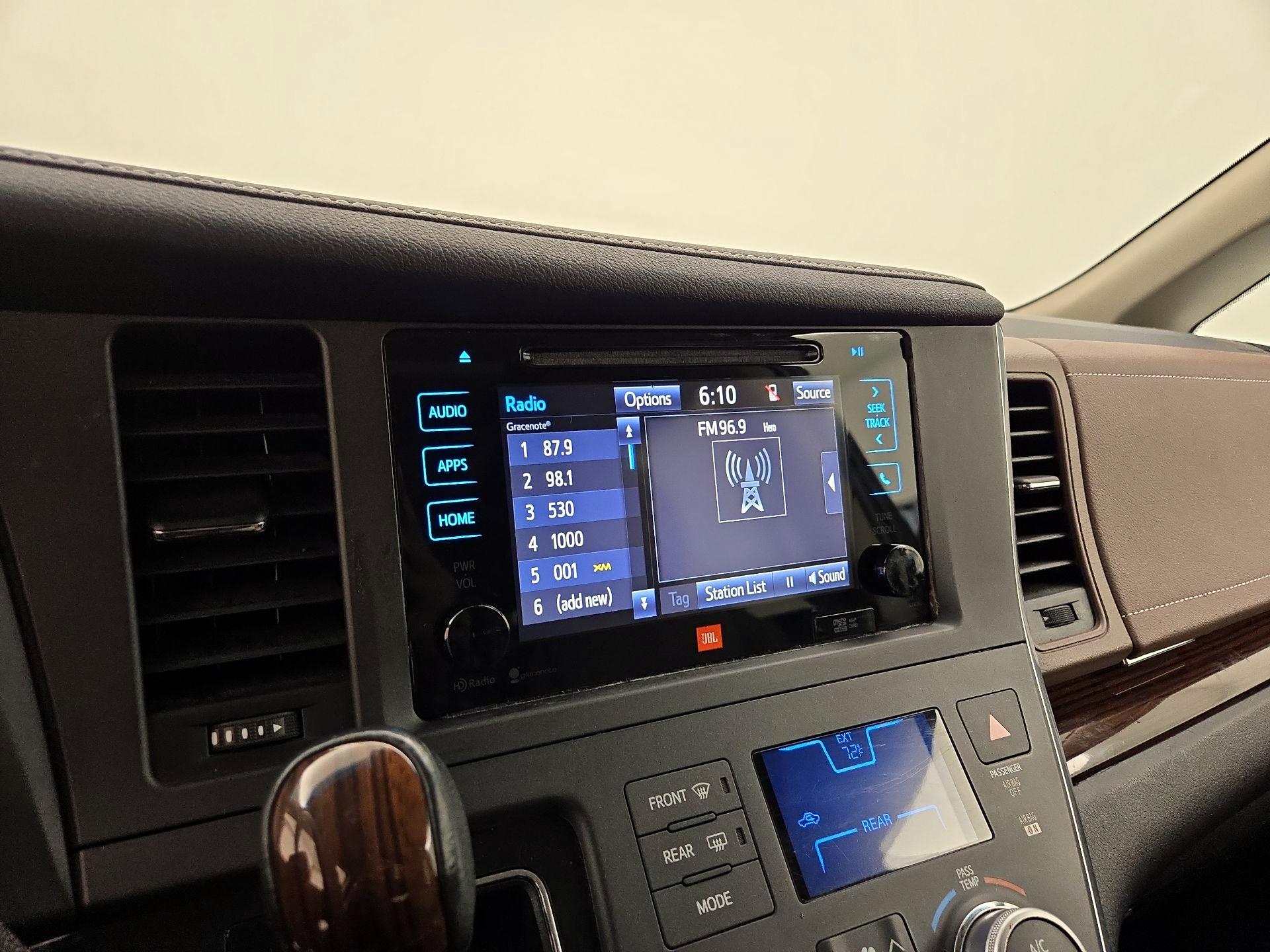 Thumbnail: 2015 Toyota Sienna - 16