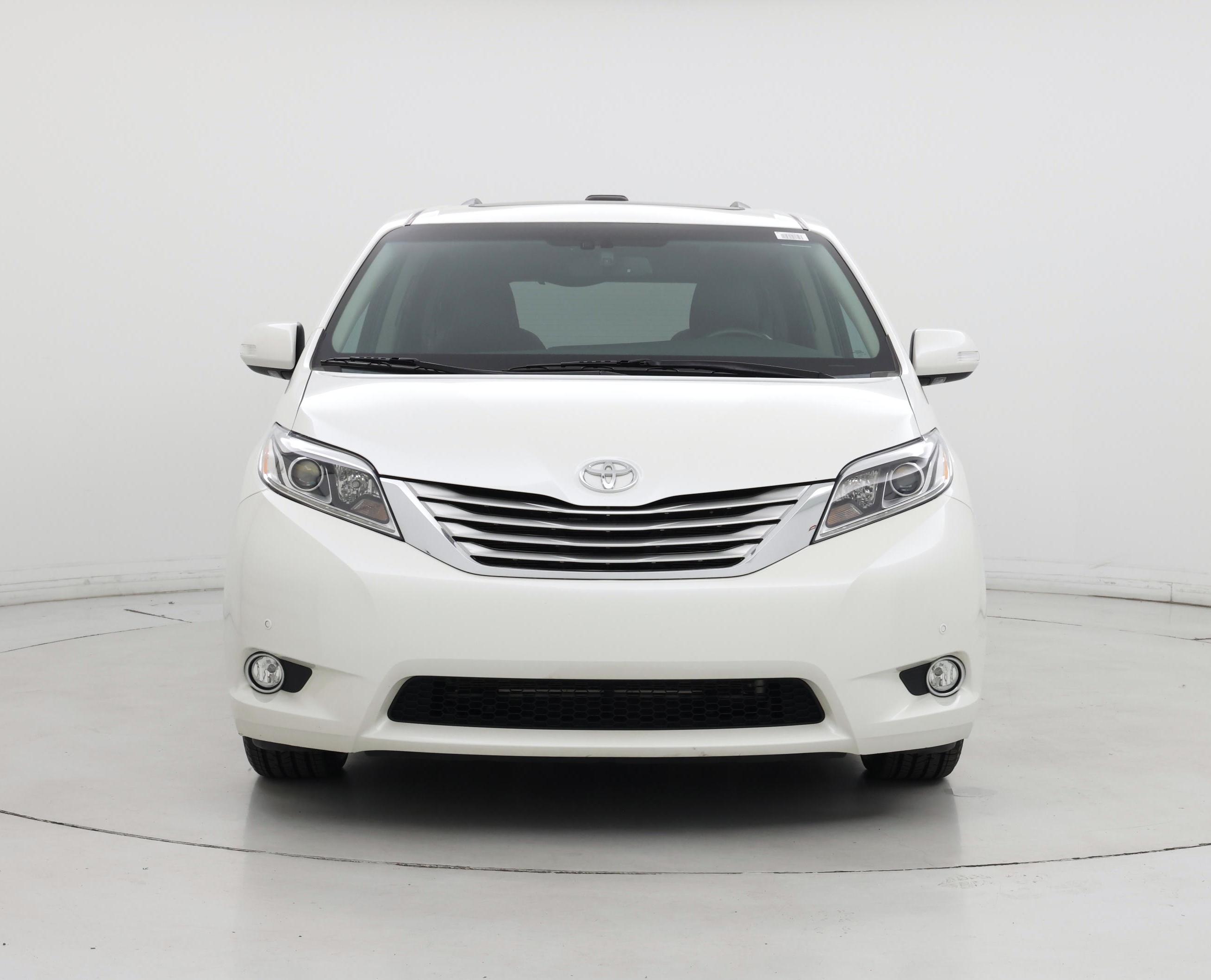 Thumbnail: 2015 Toyota Sienna - 5