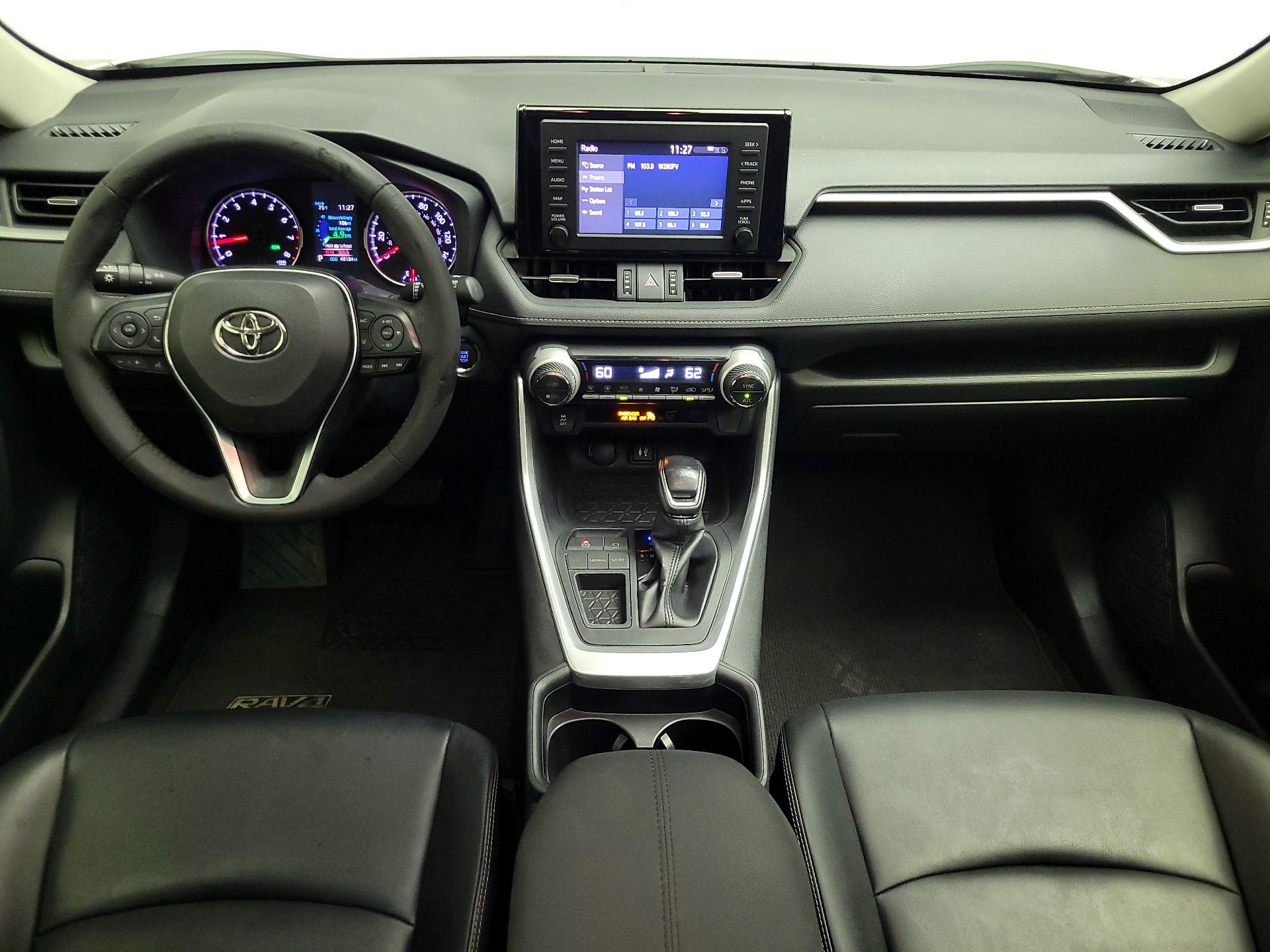 Thumbnail: 2019 Toyota RAV4 - 9