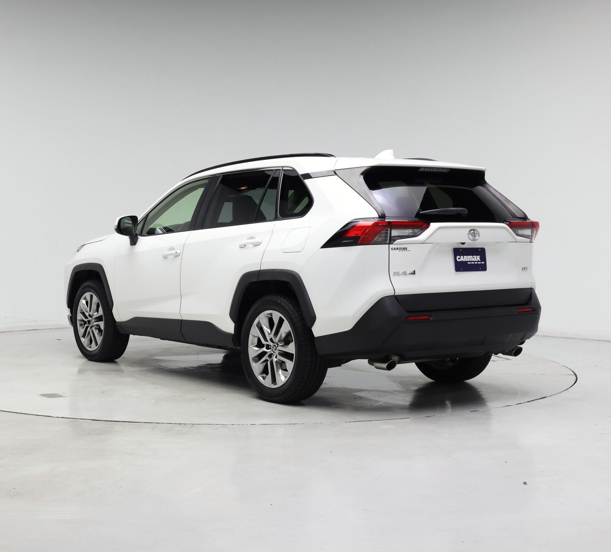 Thumbnail: 2019 Toyota RAV4 - 2