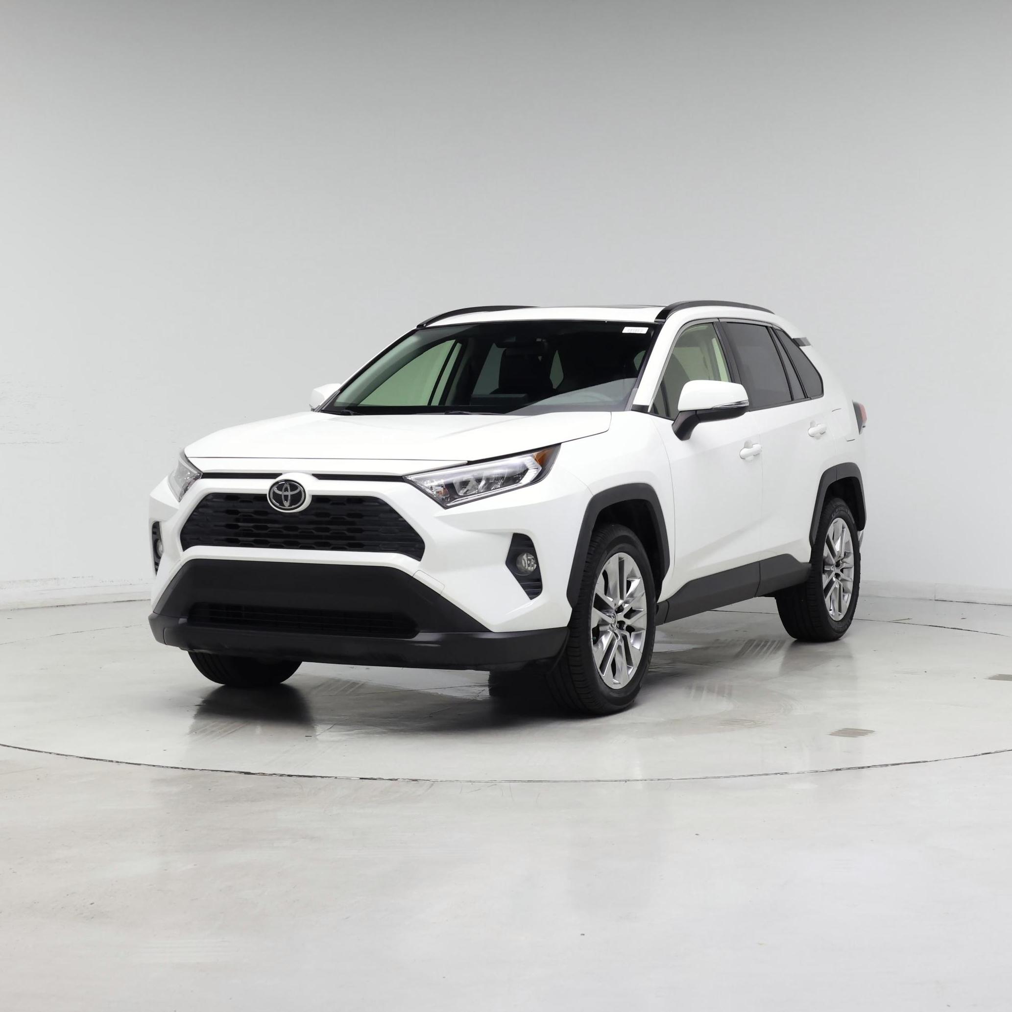 Thumbnail: 2019 Toyota RAV4 - 4