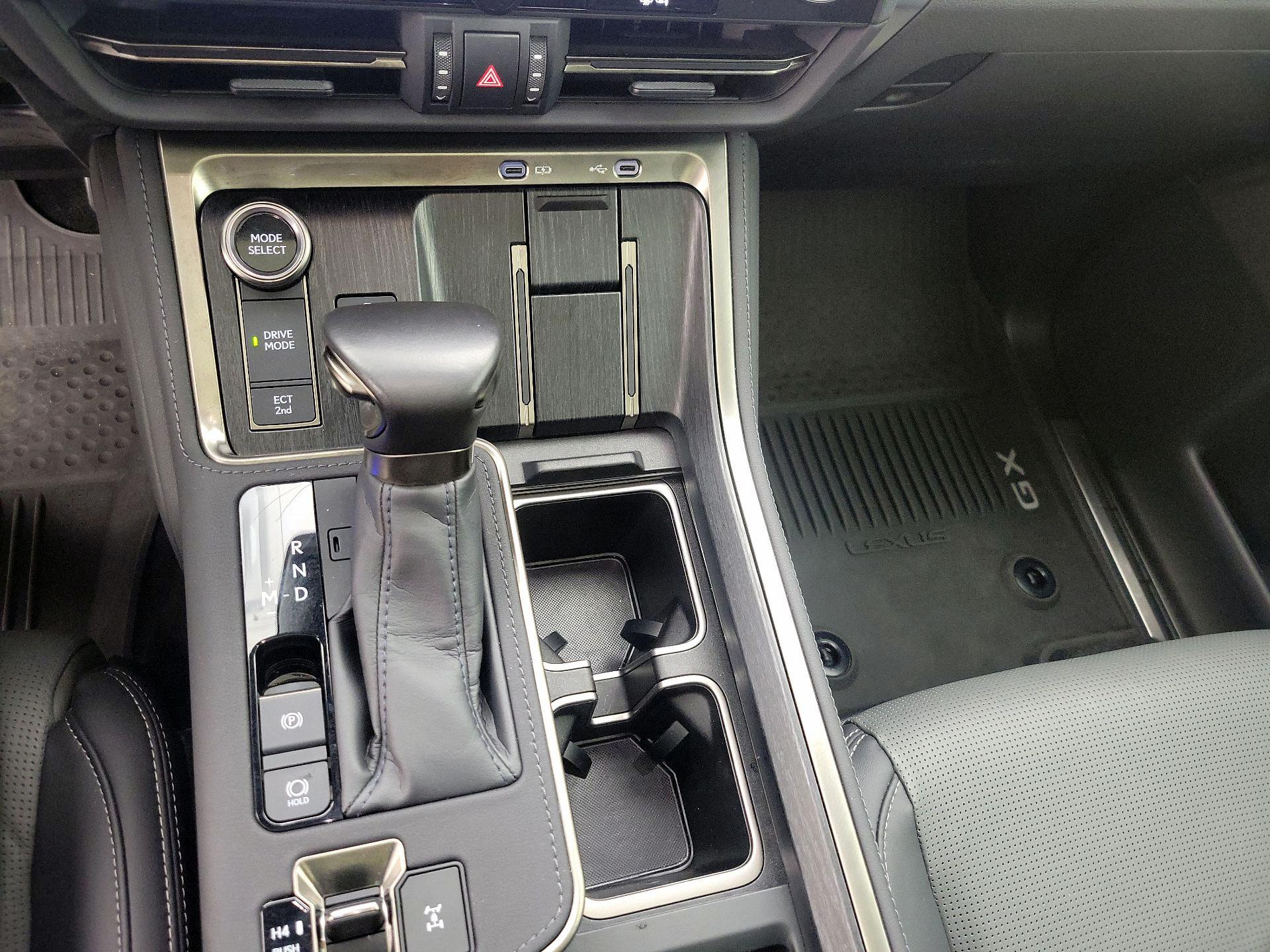 Thumbnail: 2024 Lexus GX - 18