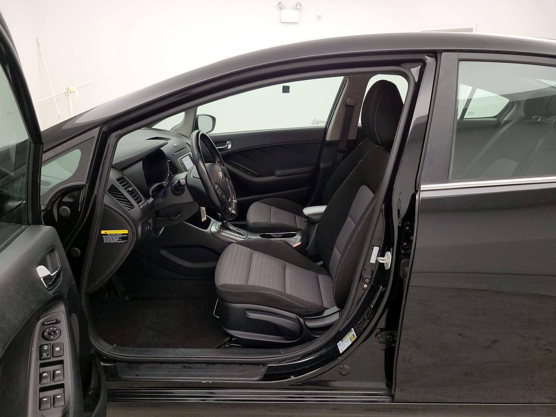 Thumbnail: 2014 Kia Forte - 9