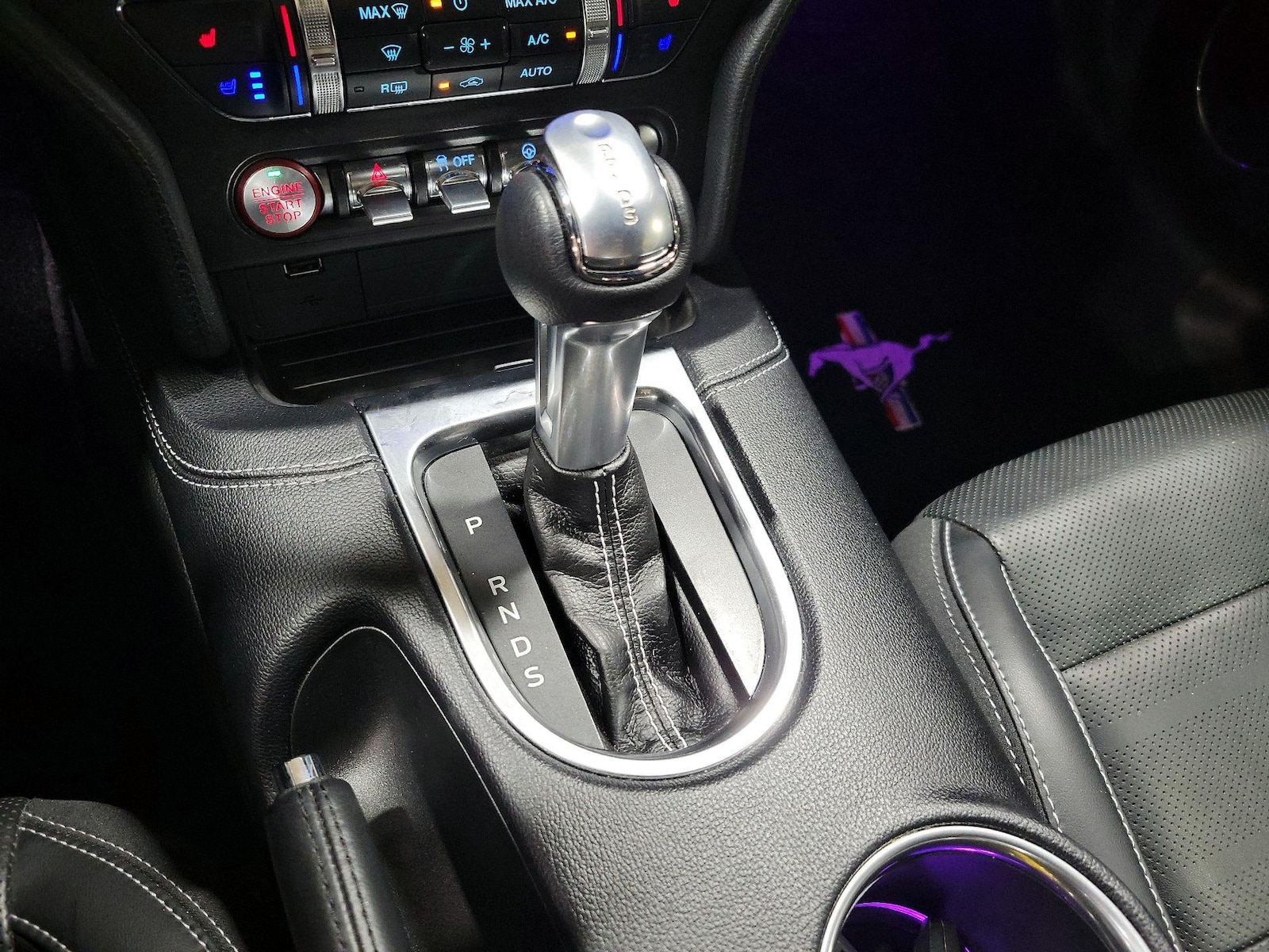 2020 Ford Mustang EcoBoost Premium - Photo 19