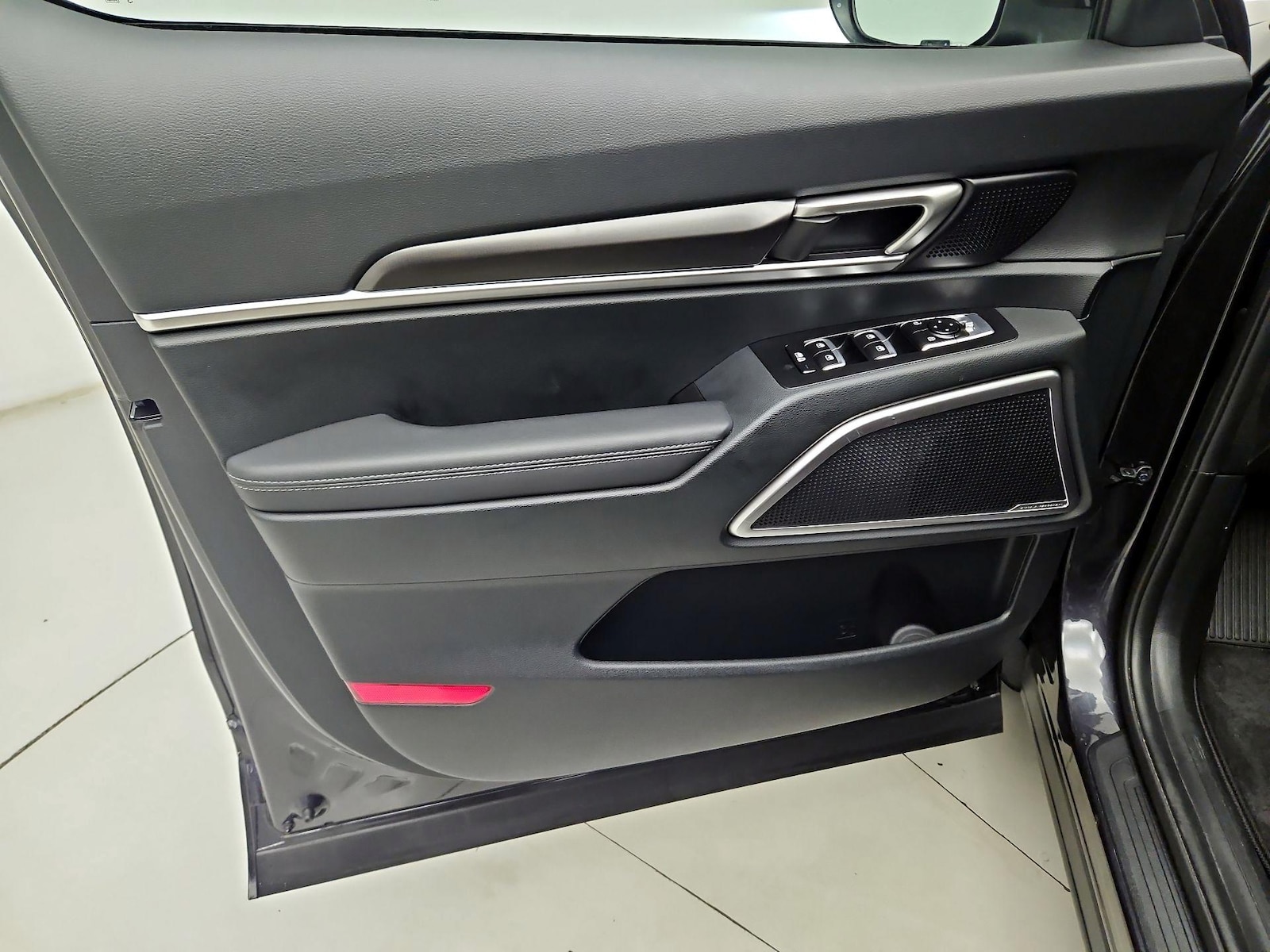 2025 Kia Telluride S - Photo 13