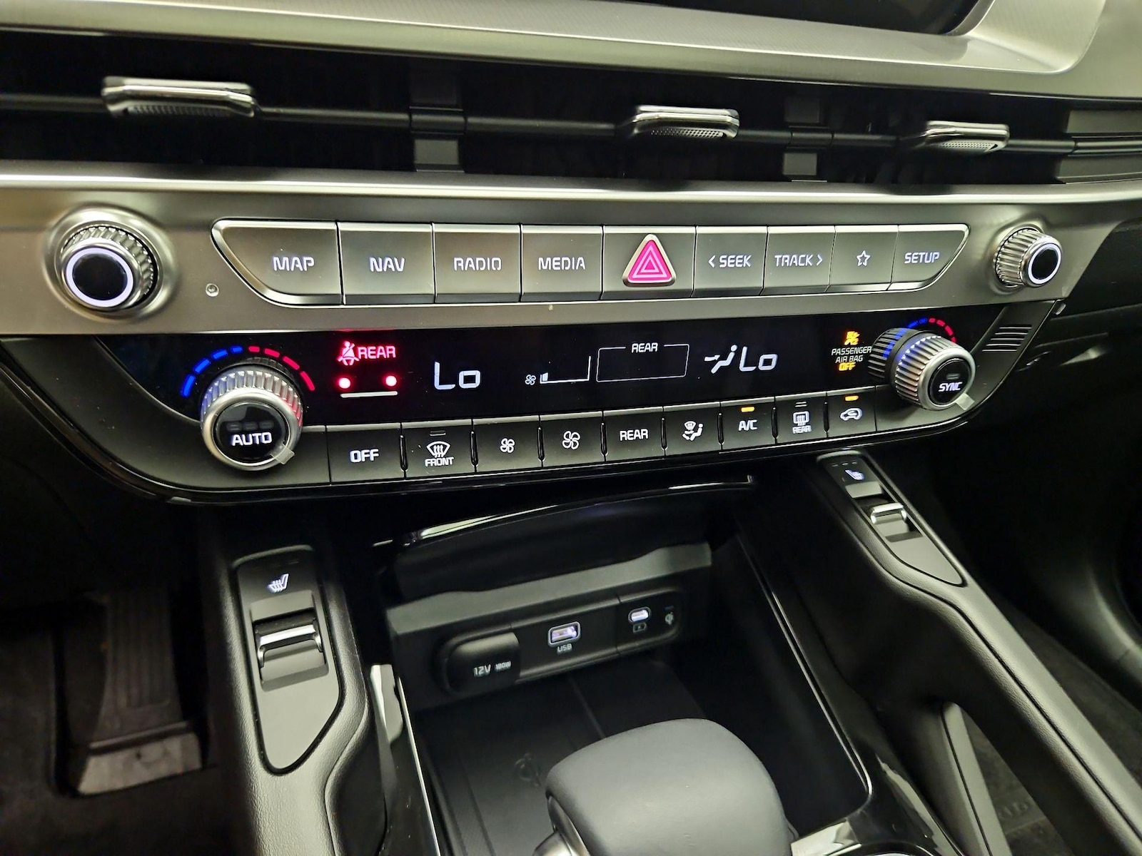 2025 Kia Telluride S - Photo 18
